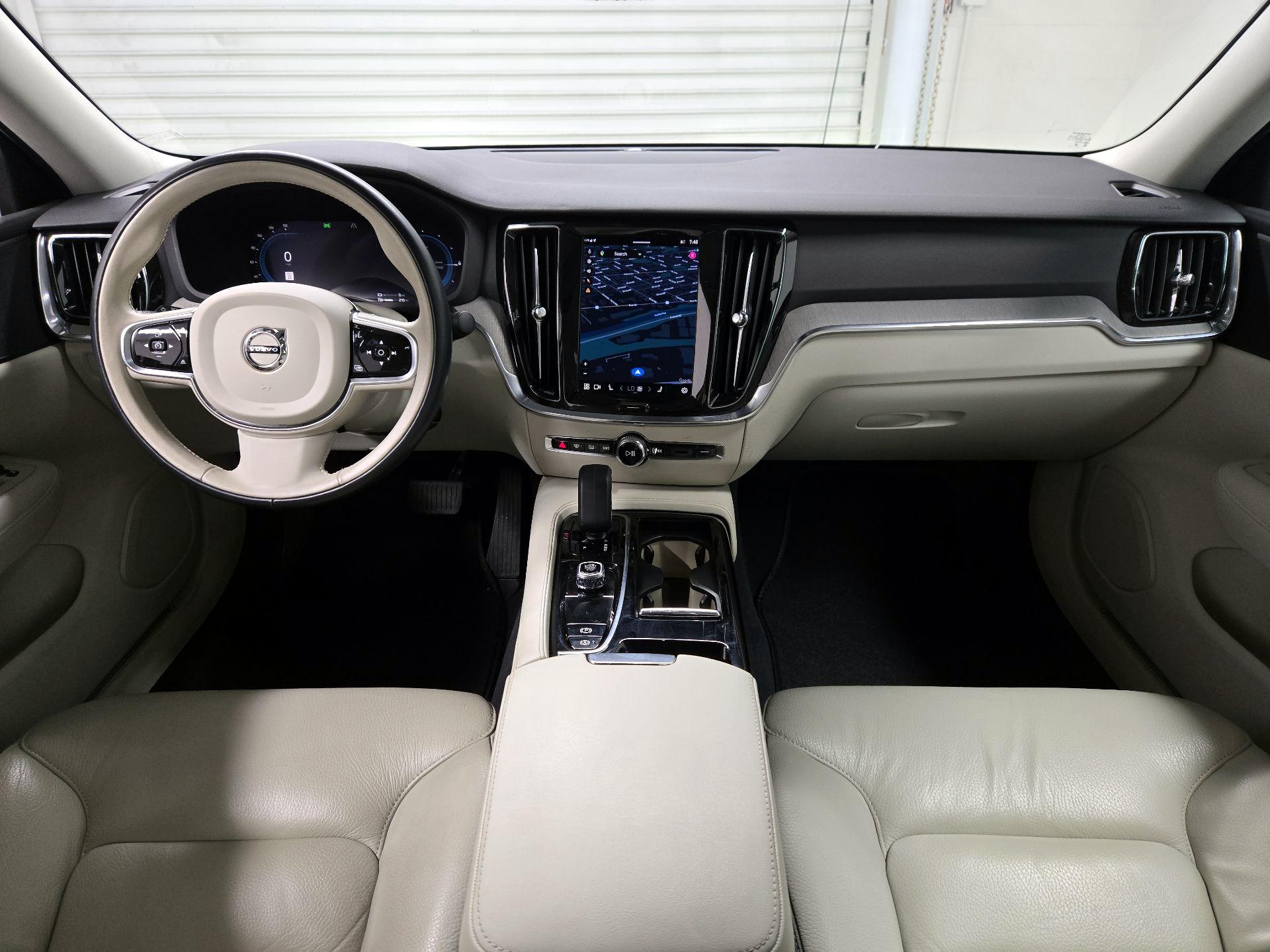 Thumbnail: 2023 Volvo S60 - 9