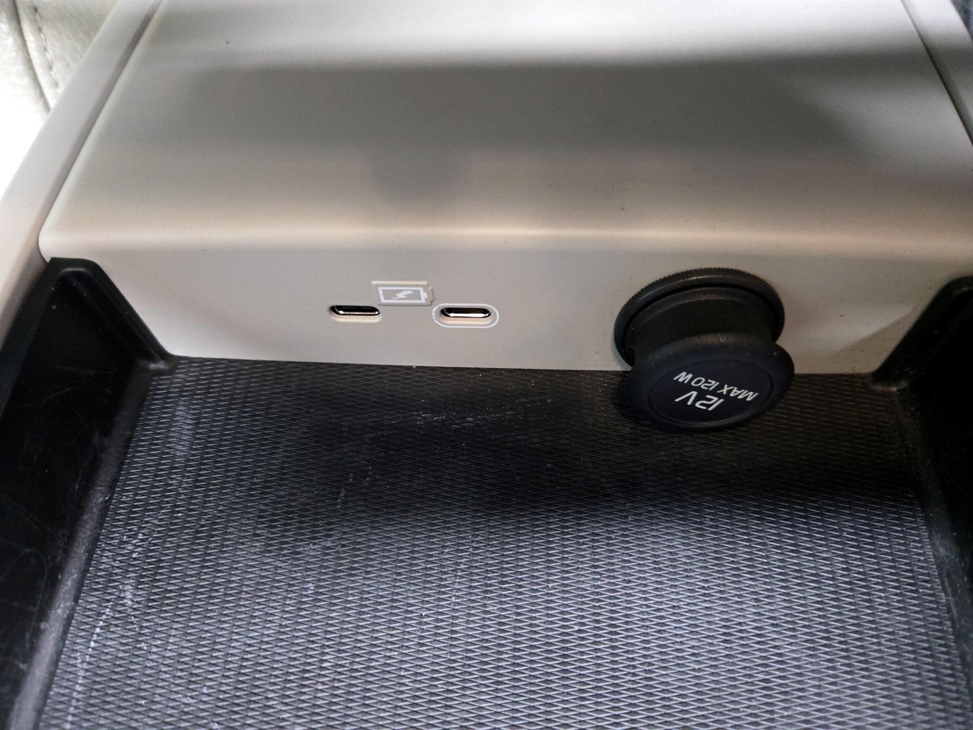 Thumbnail: 2023 Volvo S60 - 19