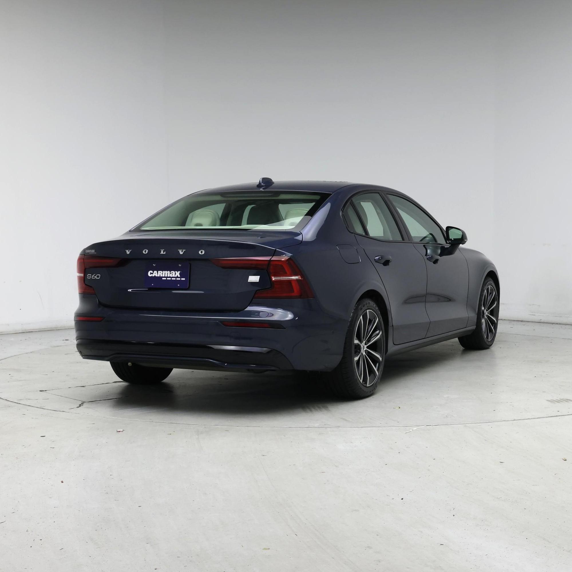 Thumbnail: 2023 Volvo S60 - 8