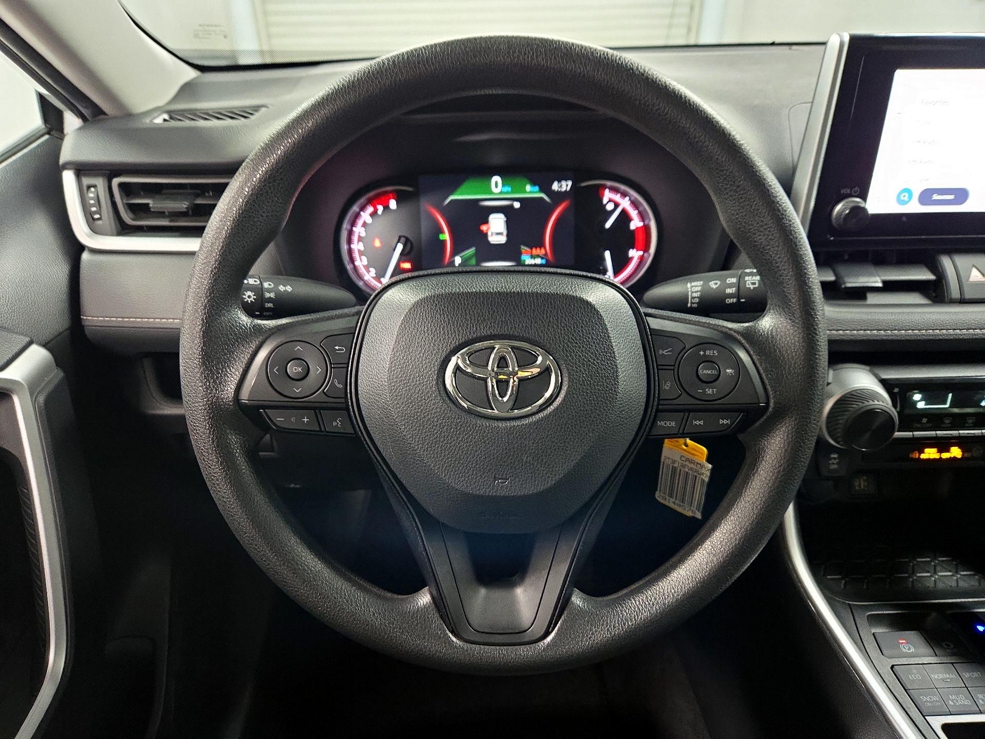 Thumbnail: 2024 Toyota RAV4 - 10