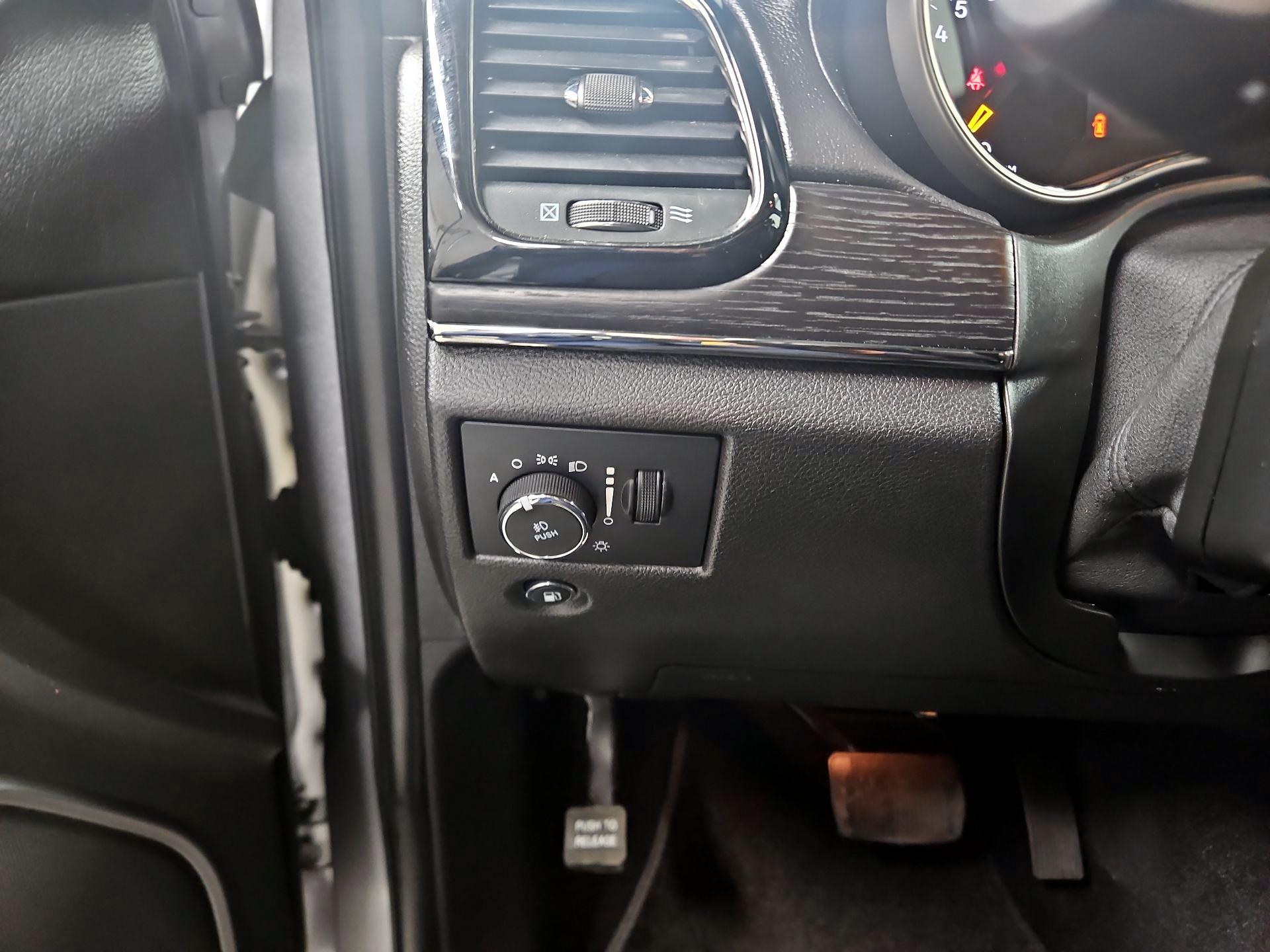 Thumbnail: 2021 Jeep Grand Cherokee - 13