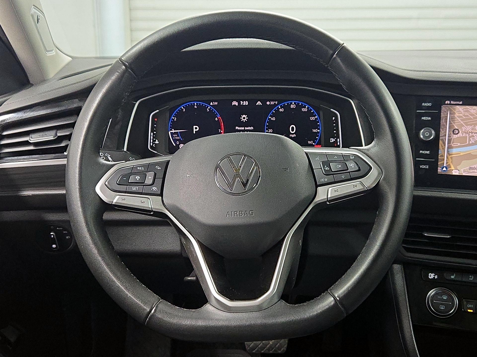 Thumbnail: 2024 Volkswagen Jetta - 10