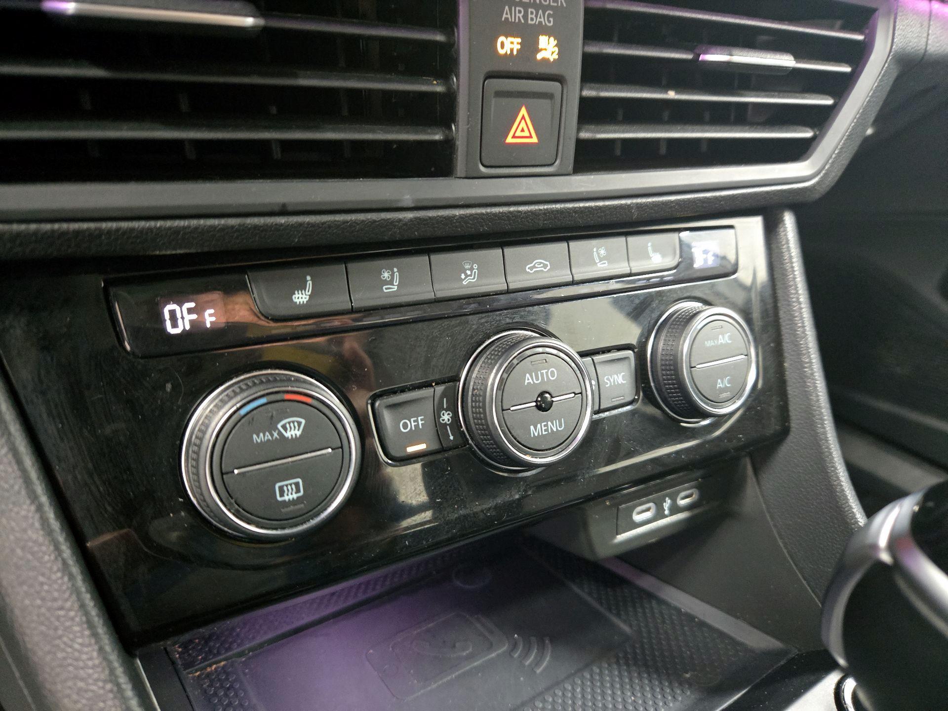 Thumbnail: 2024 Volkswagen Jetta - 17