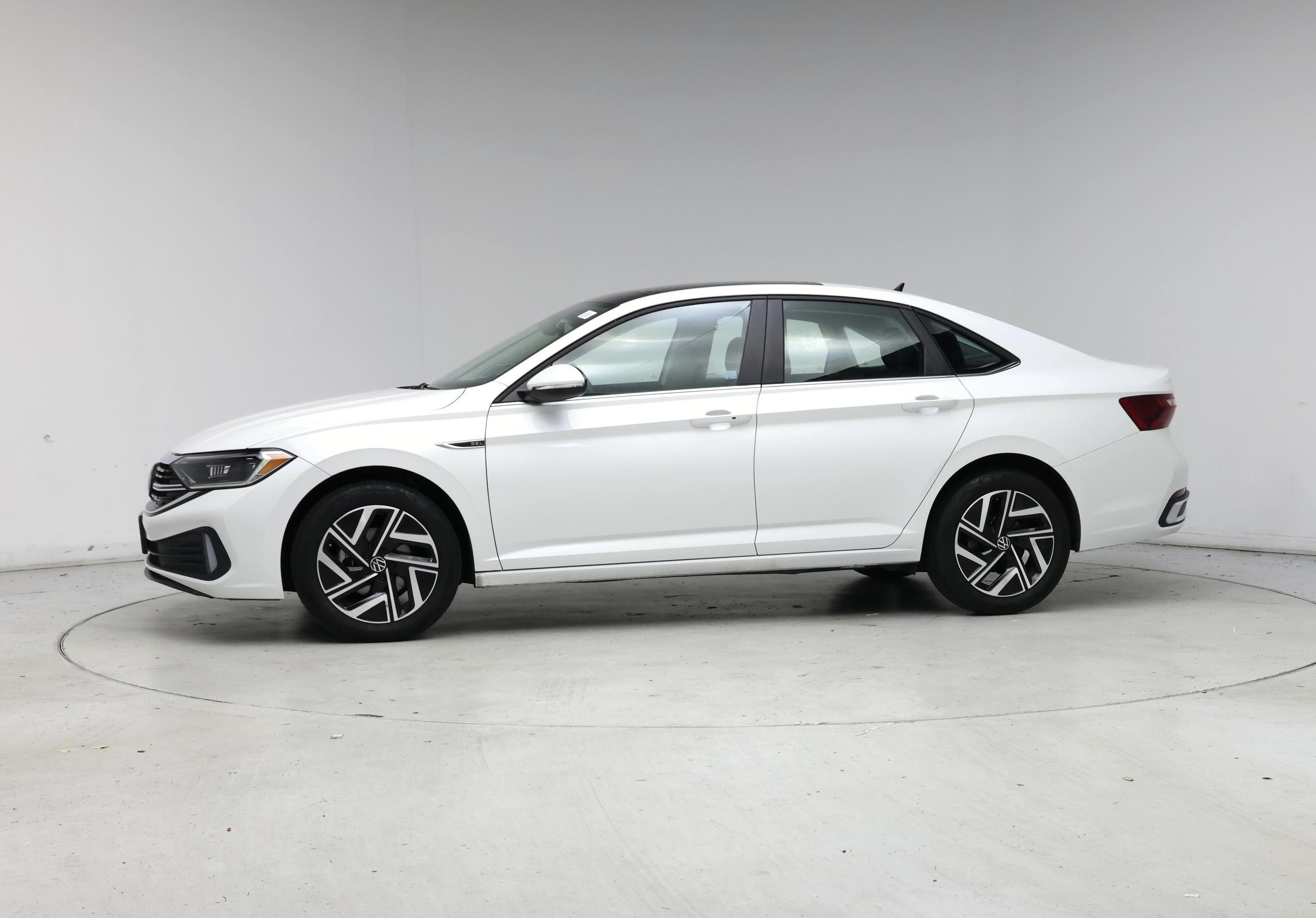 Thumbnail: 2024 Volkswagen Jetta - 3