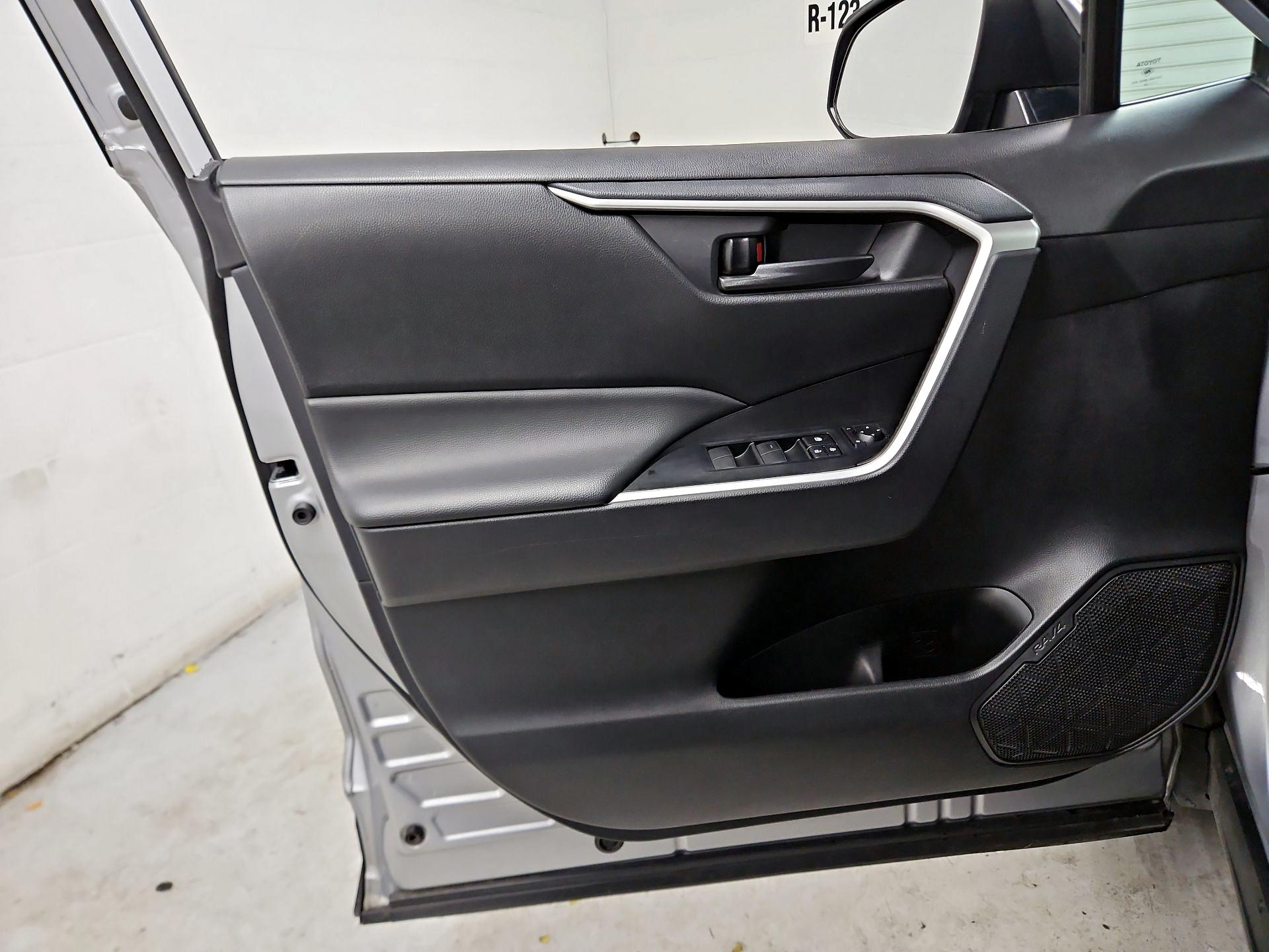 Thumbnail: 2024 Toyota RAV4 - 12