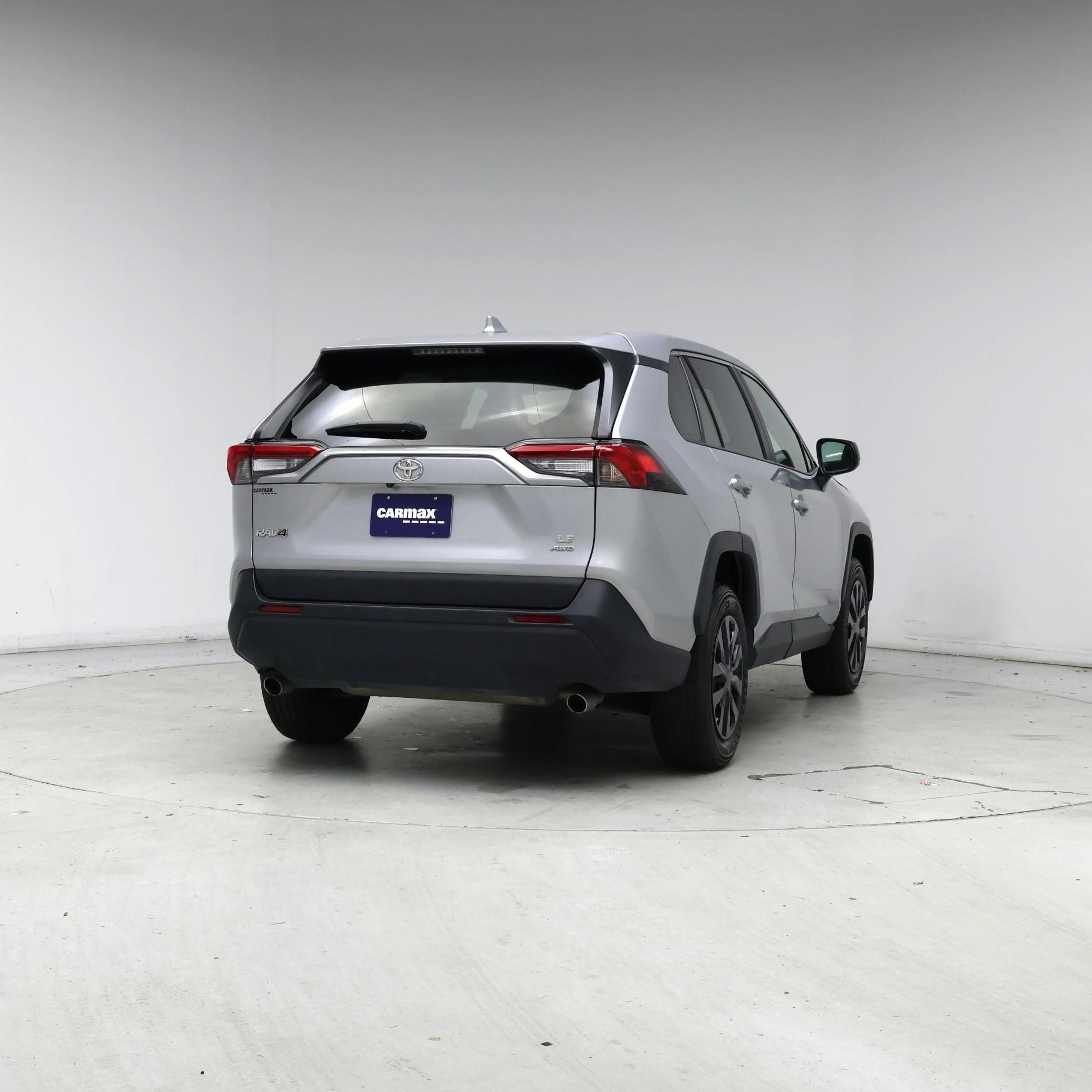 Thumbnail: 2024 Toyota RAV4 - 8