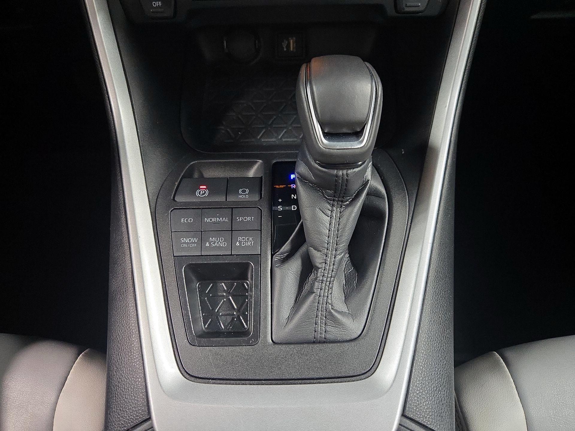 Thumbnail: 2024 Toyota RAV4 - 17