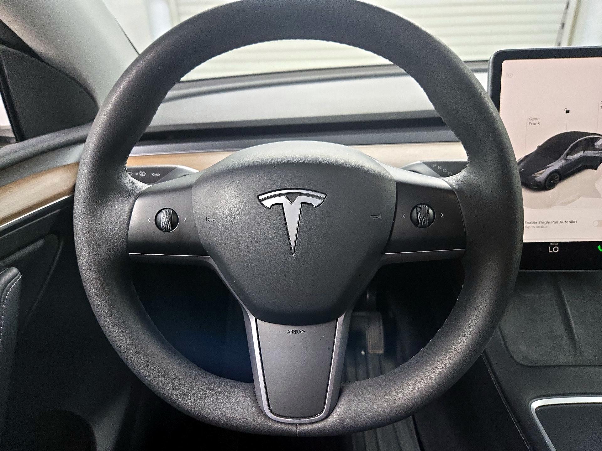 Thumbnail: 2023 Tesla Model Y - 10