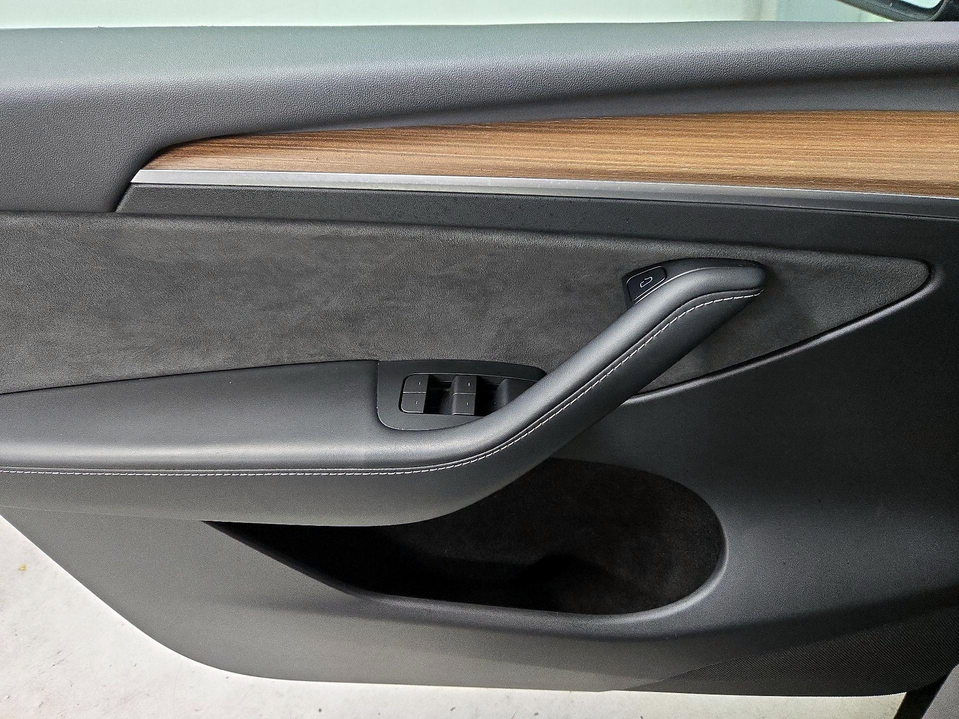 Thumbnail: 2023 Tesla Model Y - 12