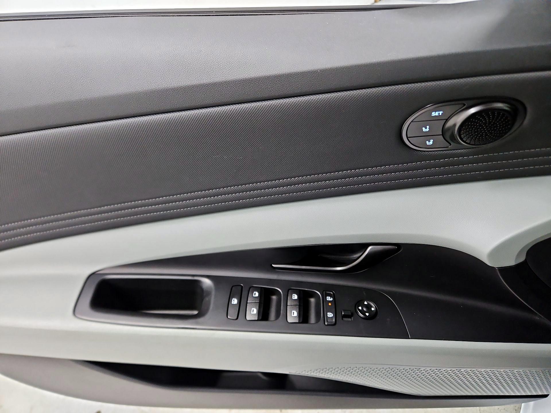 Thumbnail: 2024 Hyundai Elantra - 12