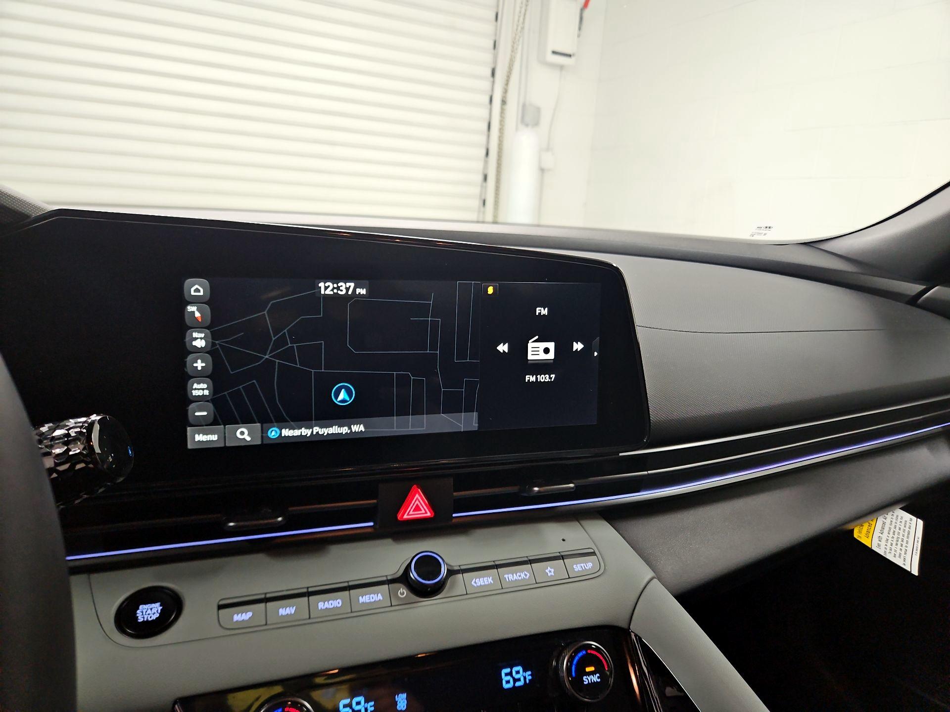 Thumbnail: 2024 Hyundai Elantra - 14