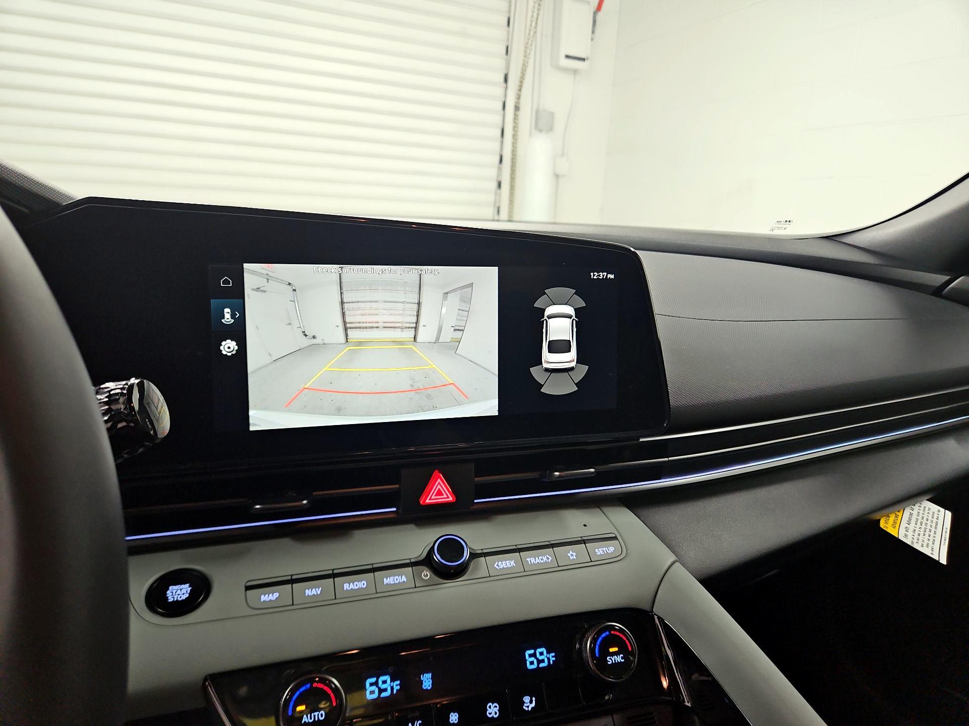 Thumbnail: 2024 Hyundai Elantra - 15