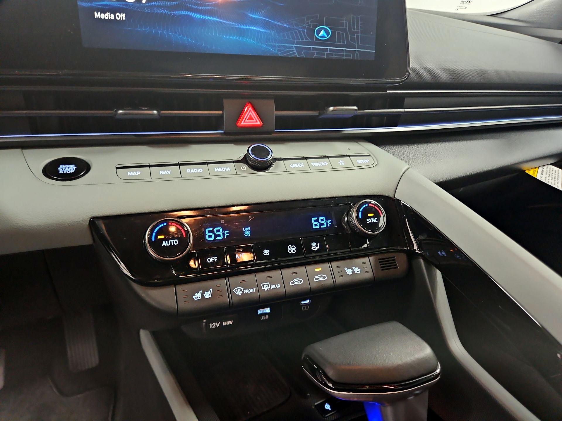 Thumbnail: 2024 Hyundai Elantra - 17