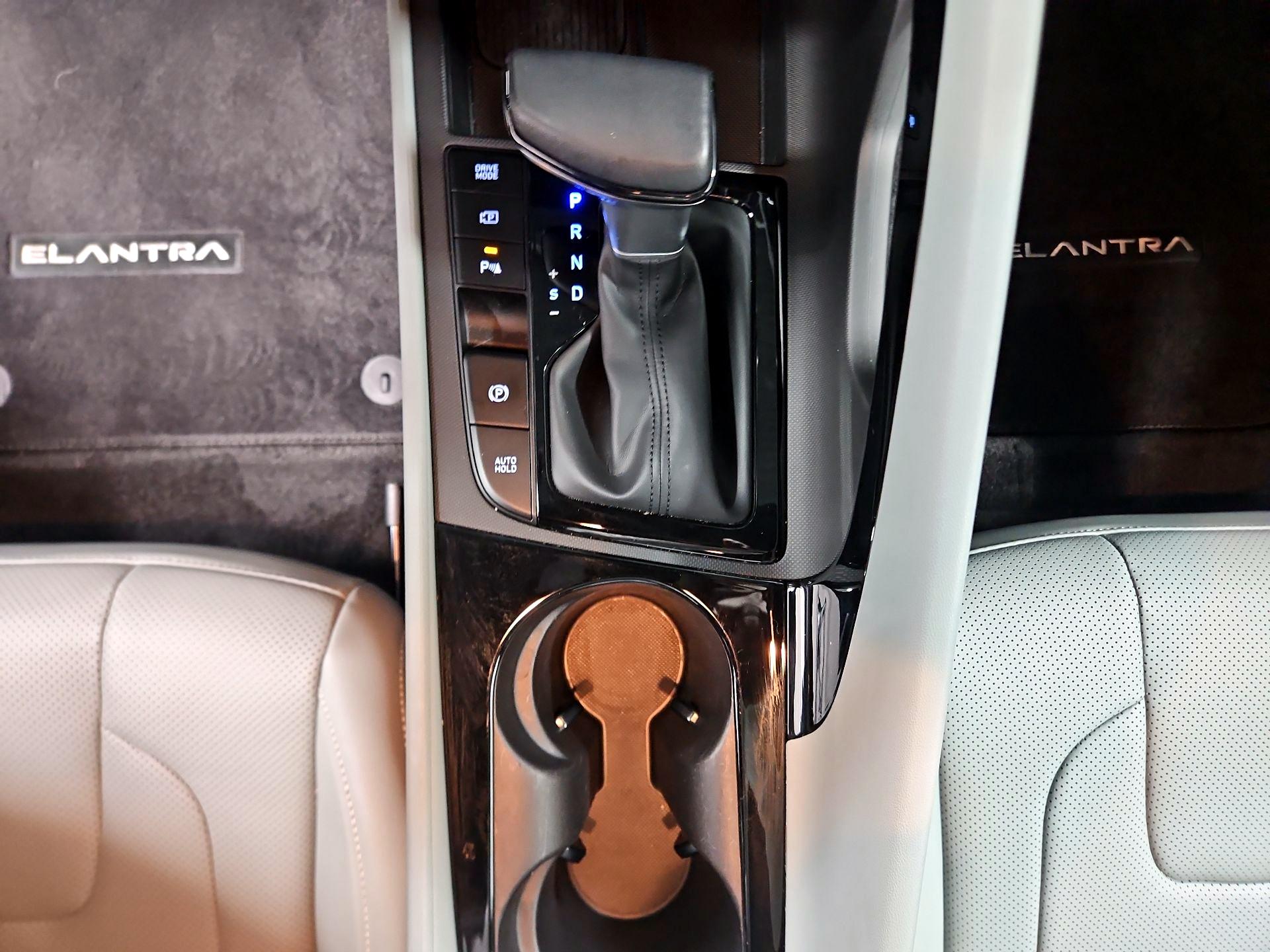 Thumbnail: 2024 Hyundai Elantra - 18