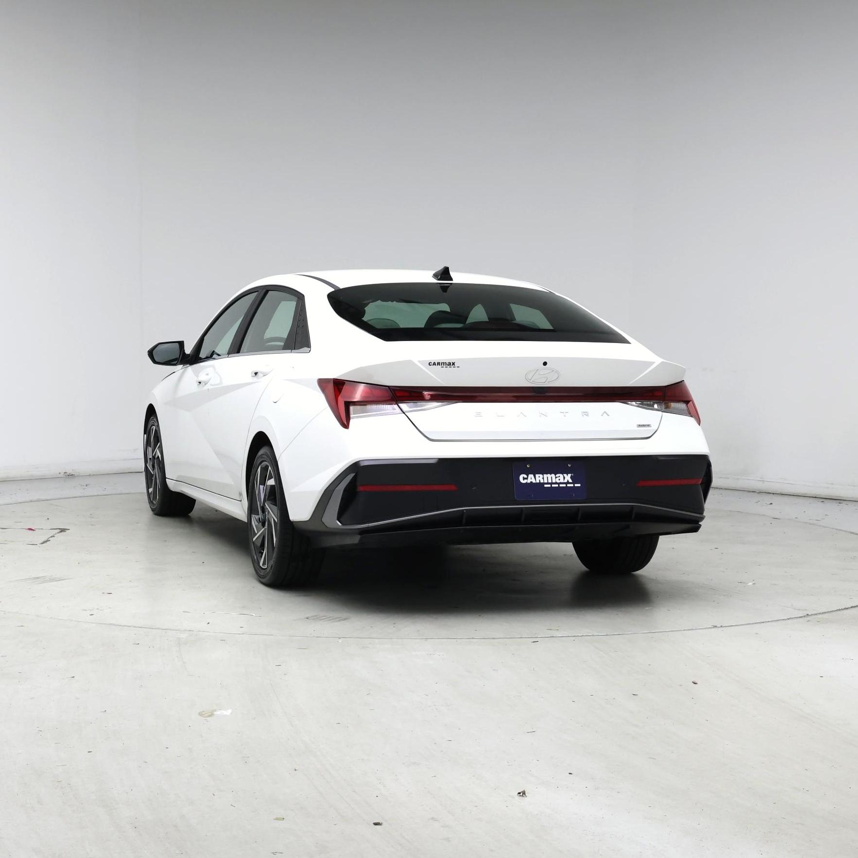 Thumbnail: 2024 Hyundai Elantra - 6