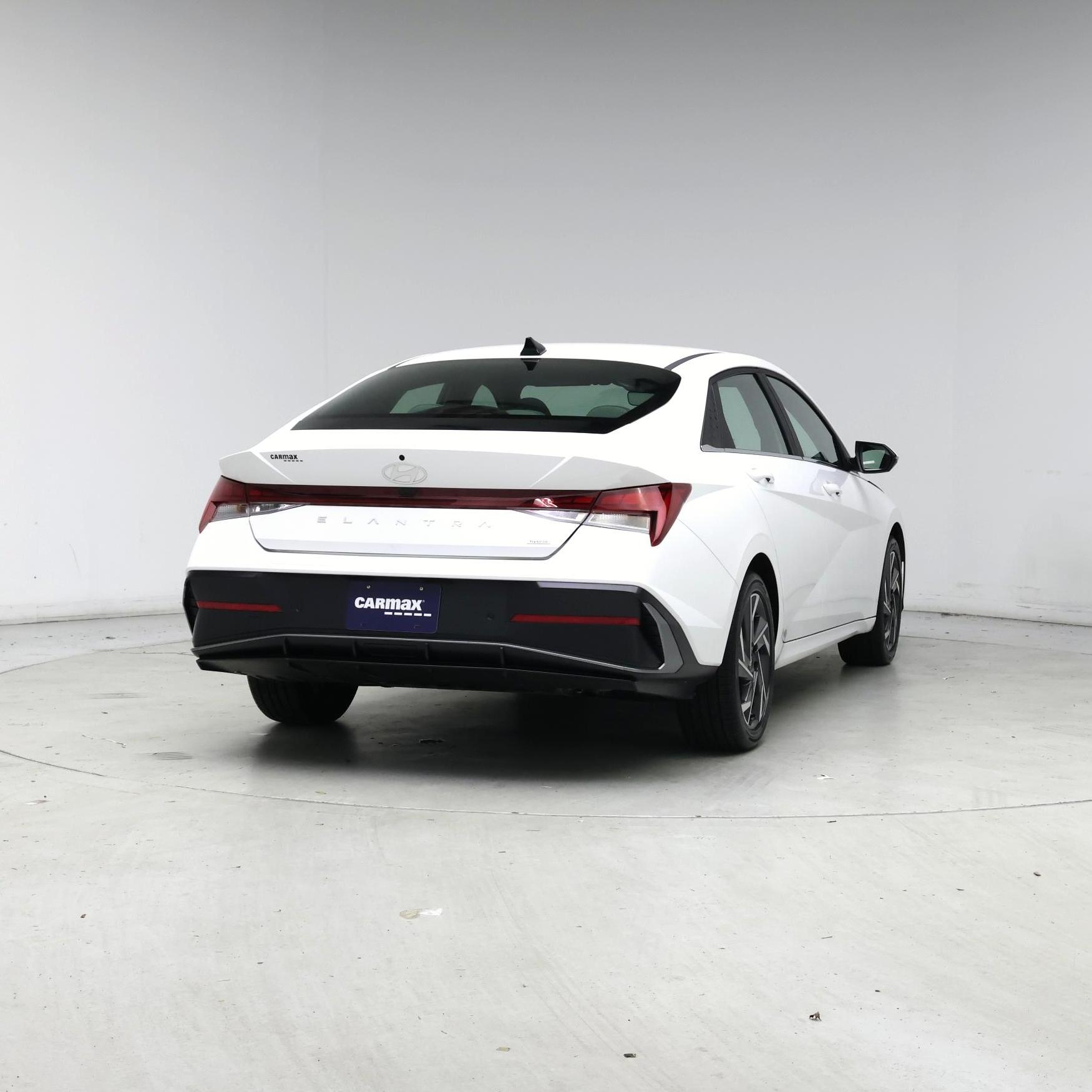 Thumbnail: 2024 Hyundai Elantra - 8