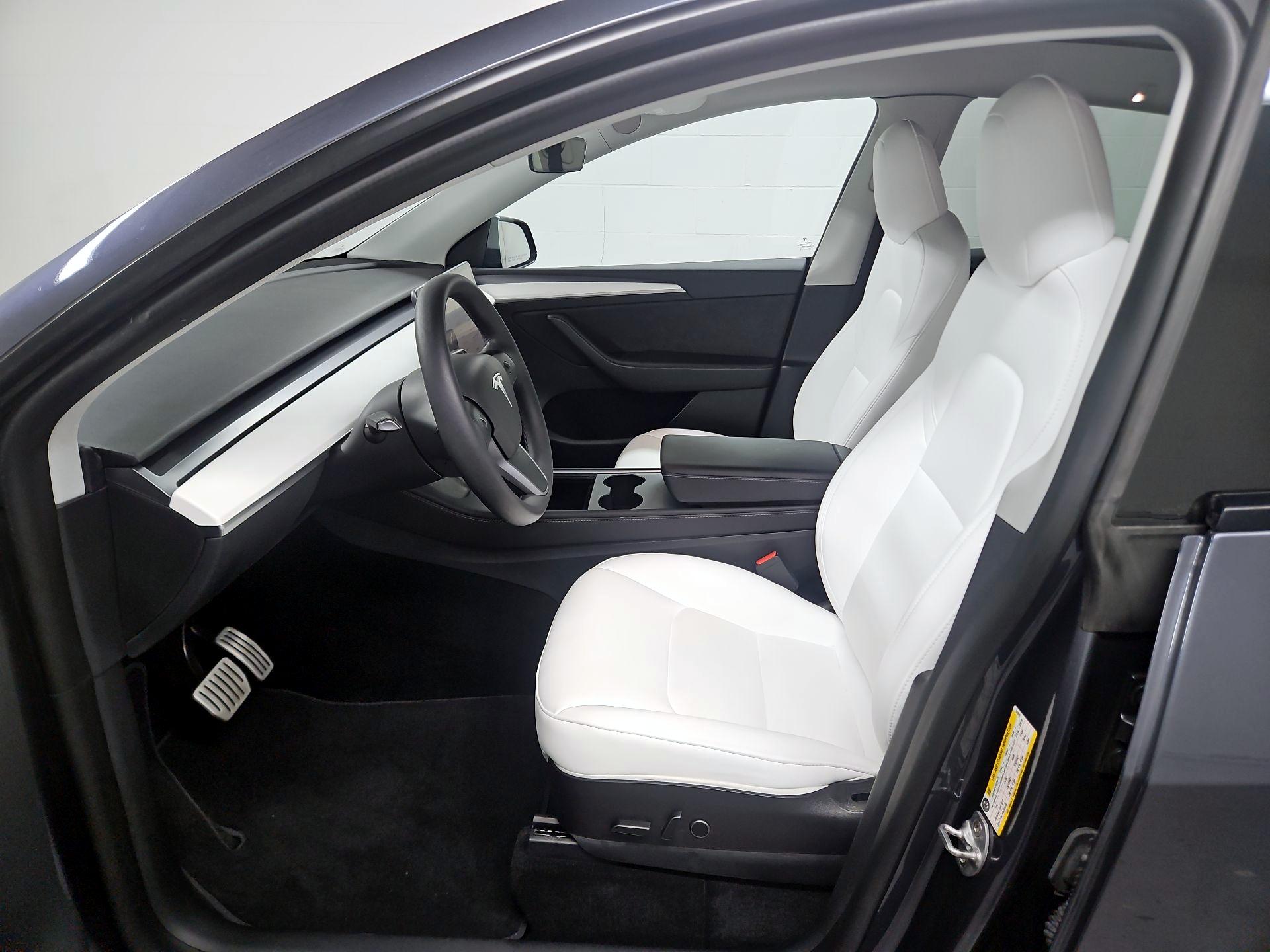 Thumbnail: 2022 Tesla Model Y - 11