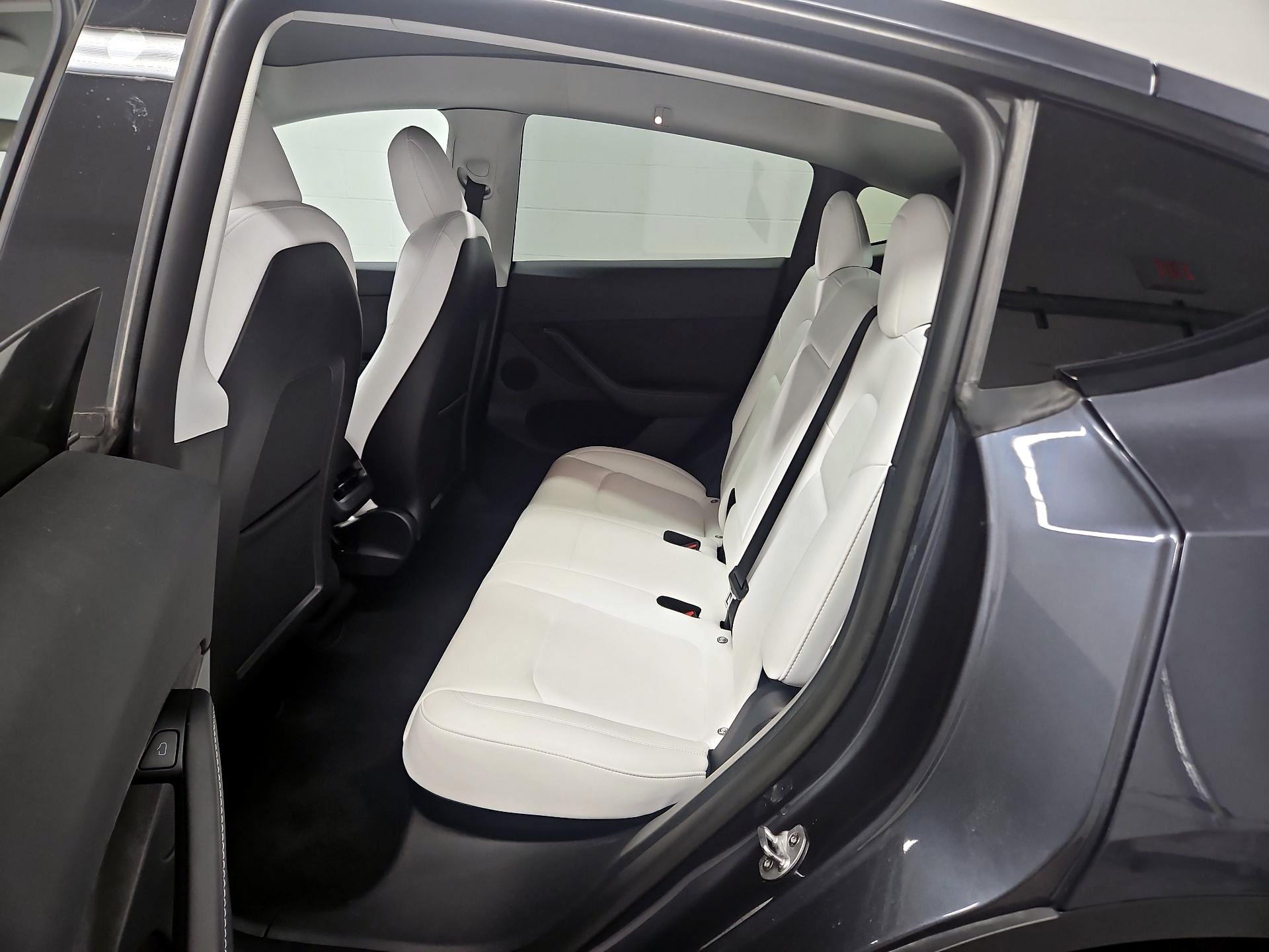 Thumbnail: 2022 Tesla Model Y - 20