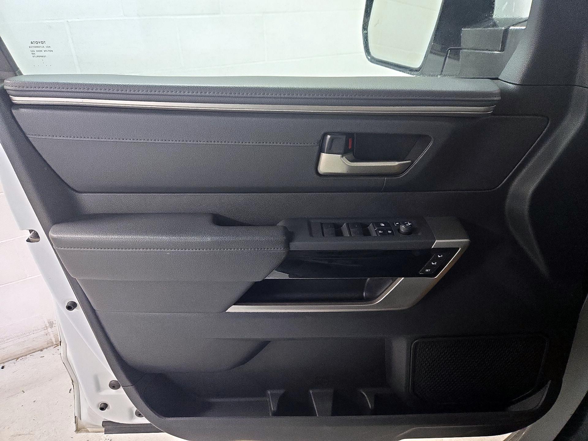 Thumbnail: 2022 Toyota Tundra - 12