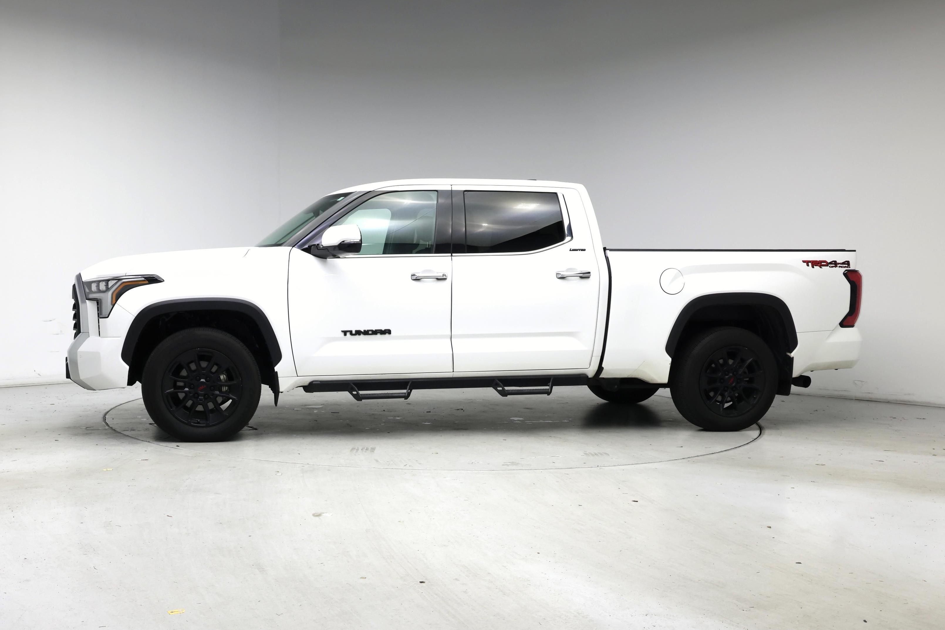 Thumbnail: 2022 Toyota Tundra - 3