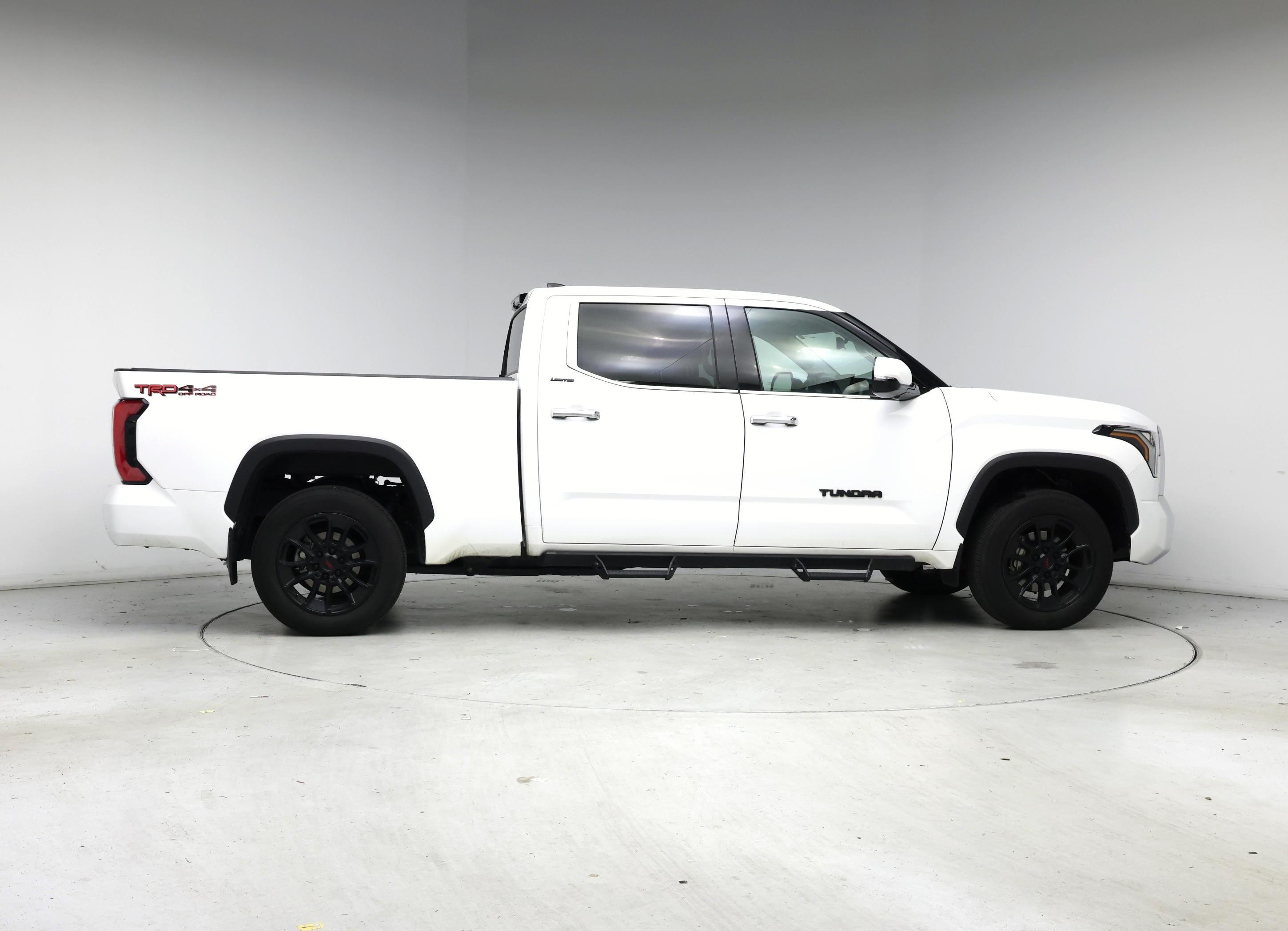 Thumbnail: 2022 Toyota Tundra - 7