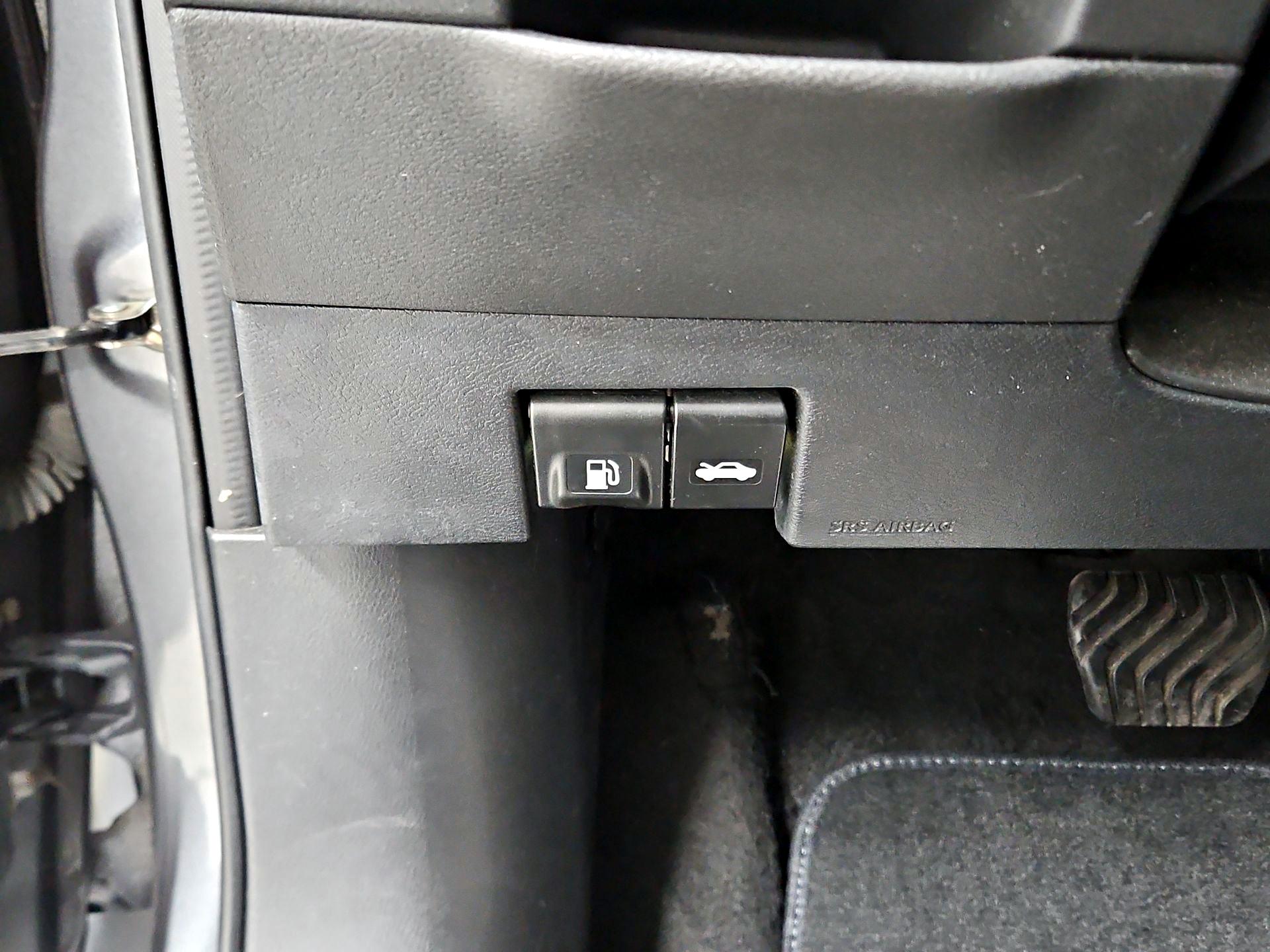 Thumbnail: 2020 Nissan Kicks - 13