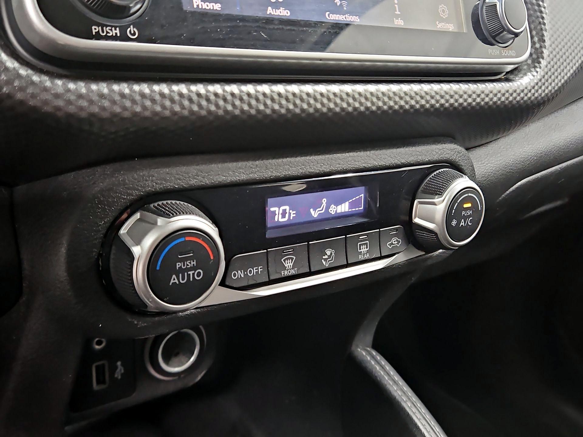 Thumbnail: 2020 Nissan Kicks - 16