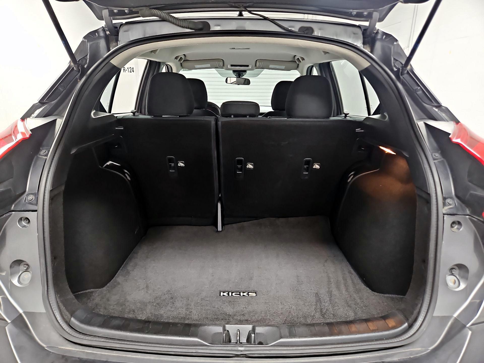 Thumbnail: 2020 Nissan Kicks - 20