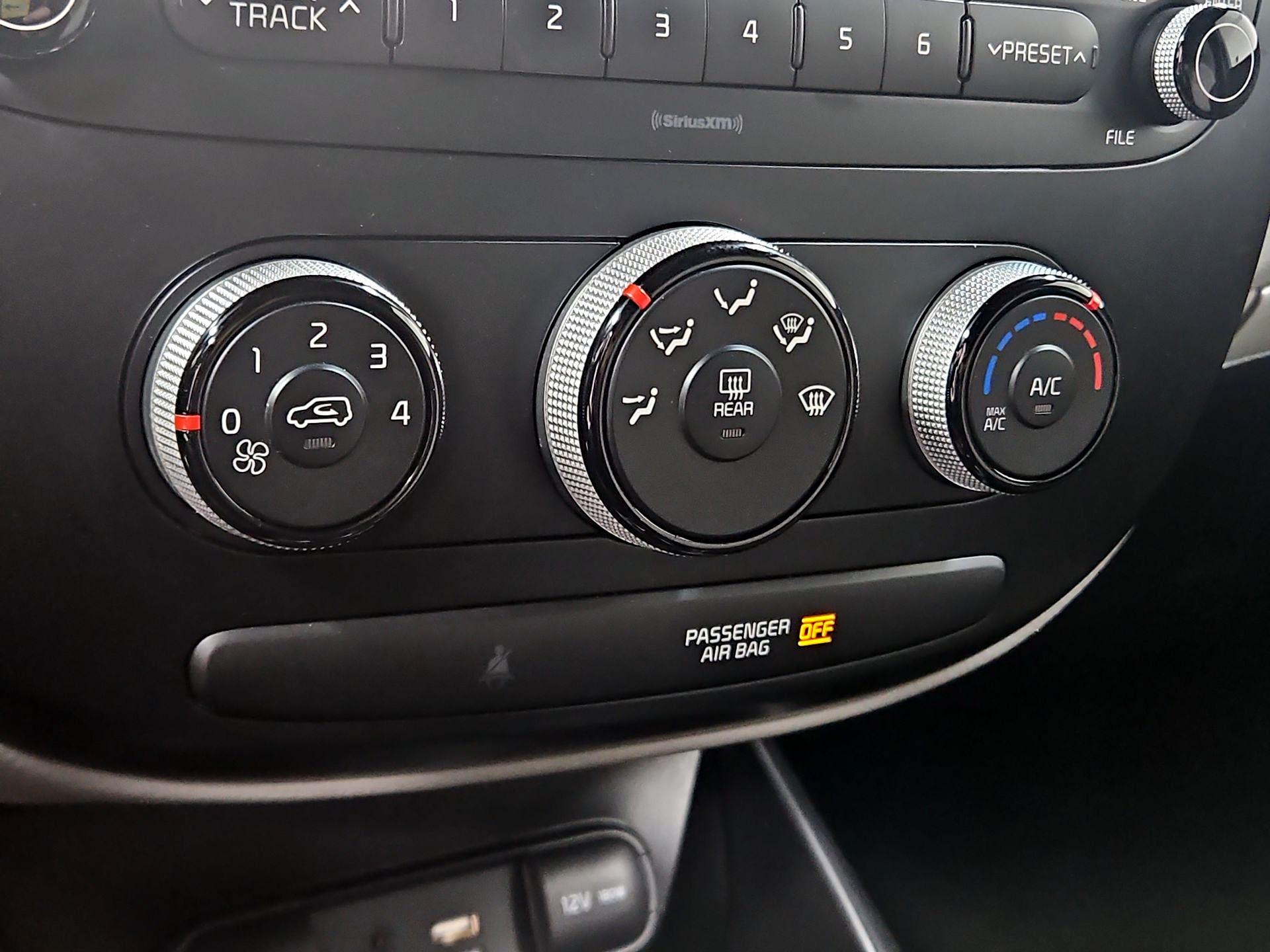 Thumbnail: 2018 Kia Soul - 15