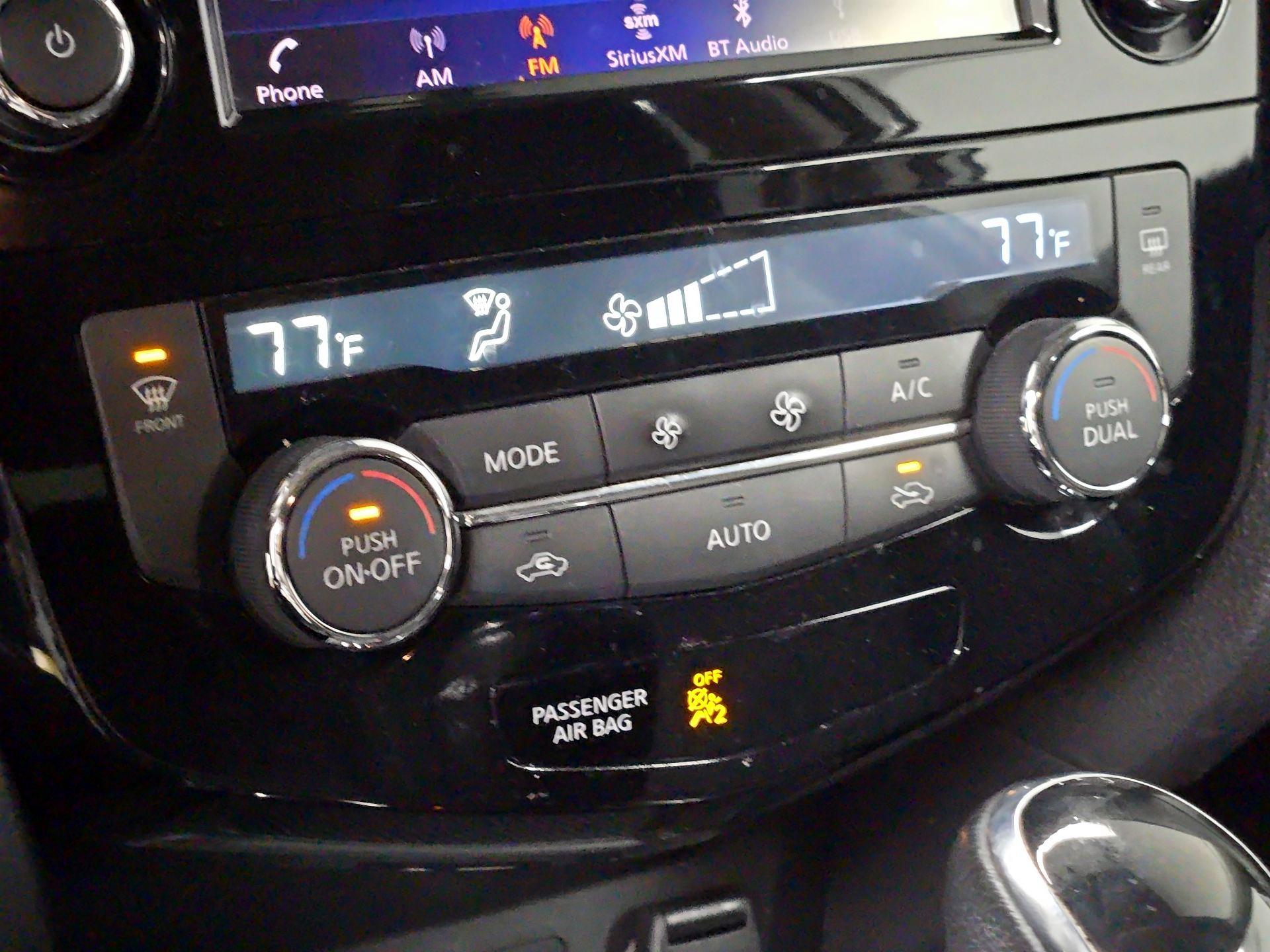 Thumbnail: 2018 Nissan Rogue - 16