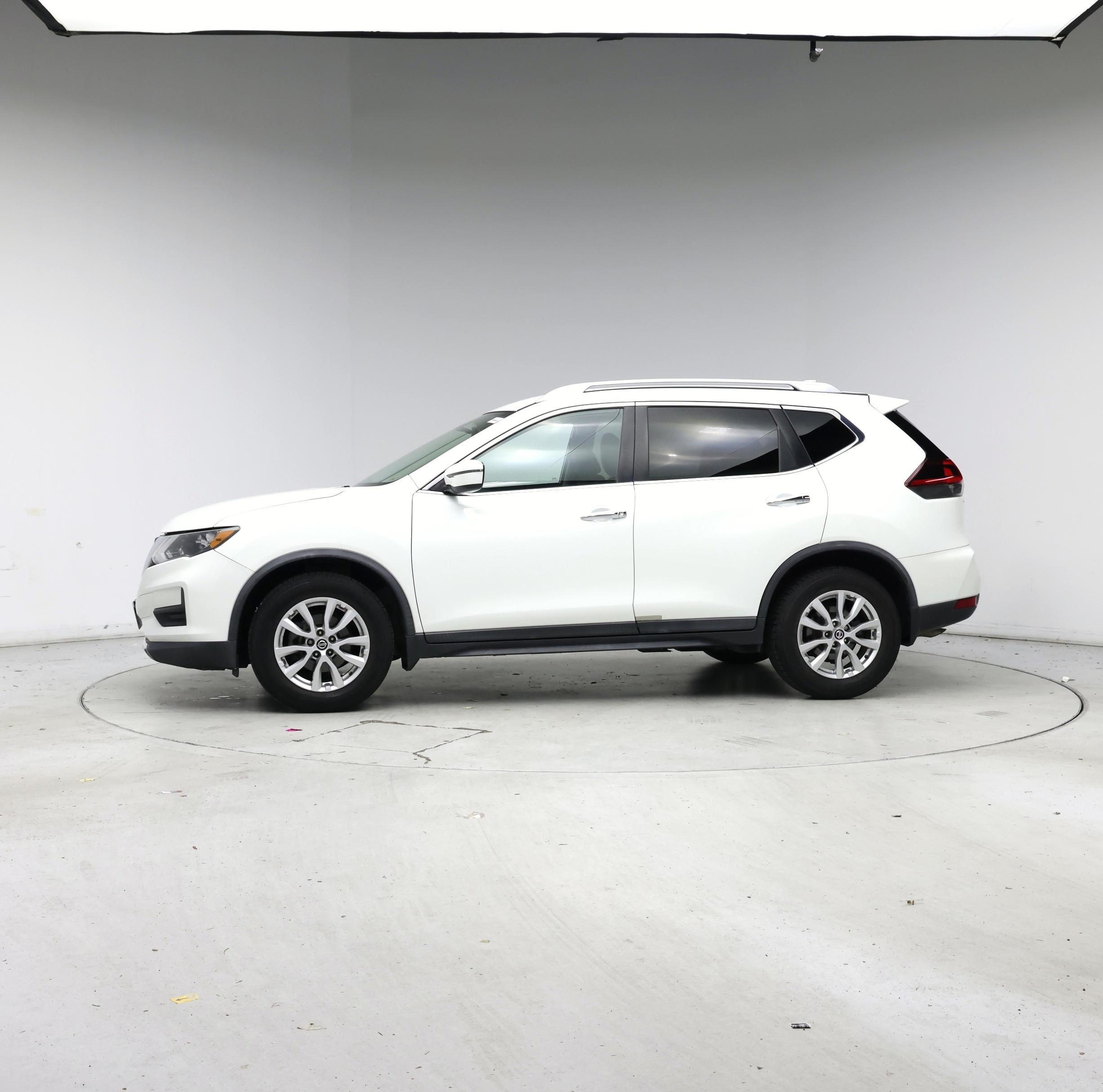 Thumbnail: 2018 Nissan Rogue - 3