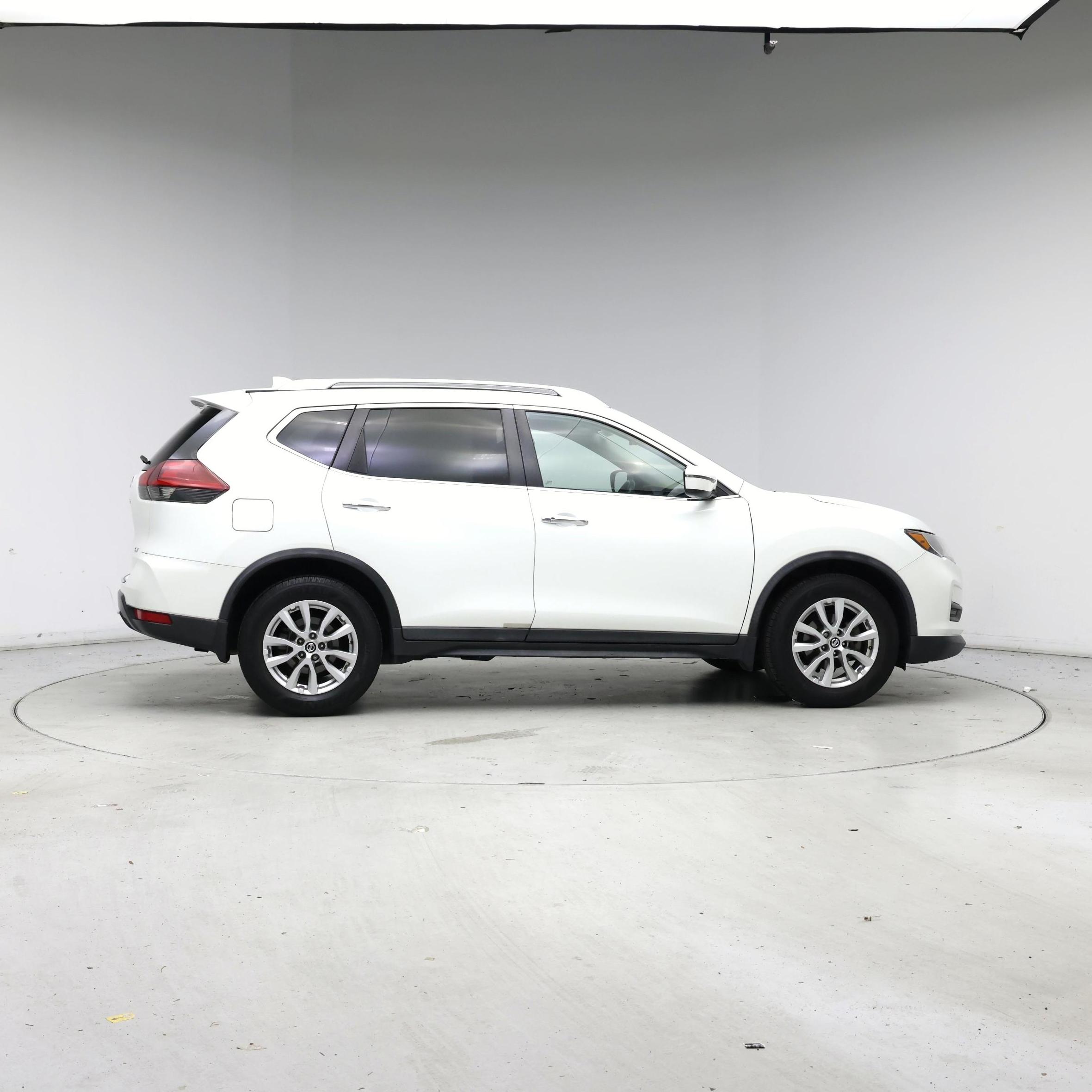 Thumbnail: 2018 Nissan Rogue - 7