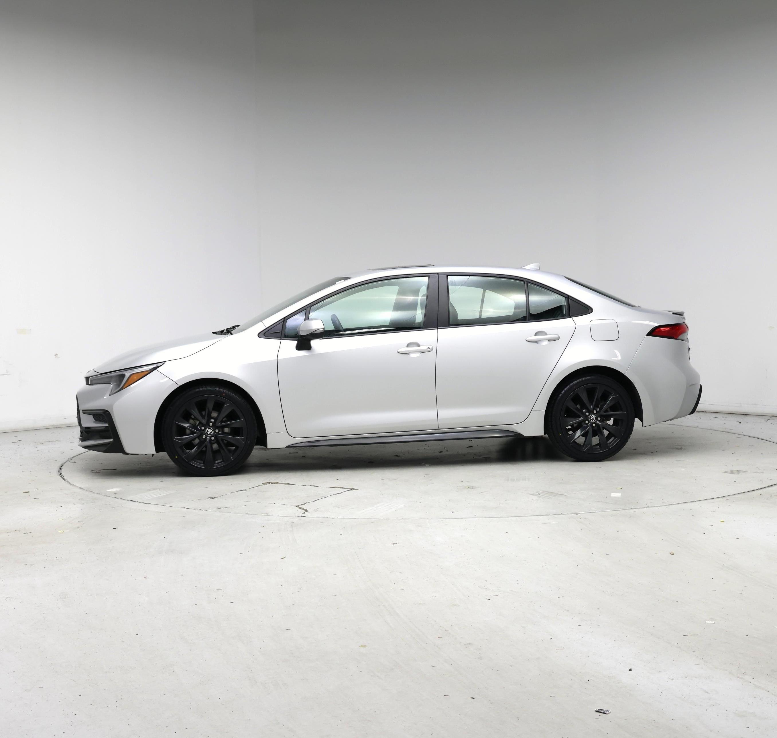 Thumbnail: 2023 Toyota Corolla - 3