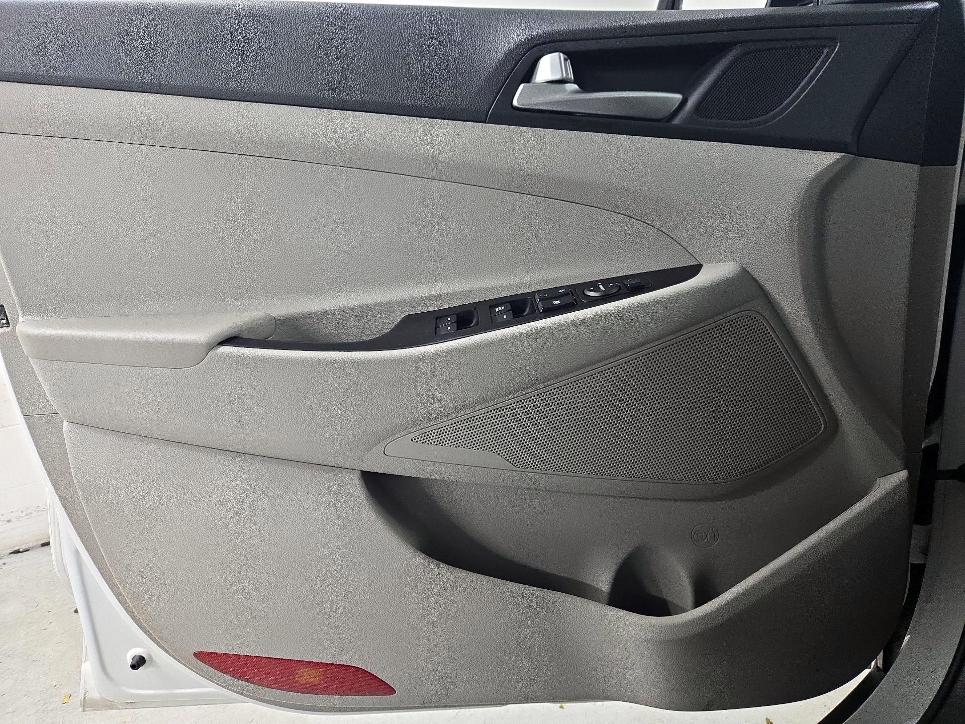 Thumbnail: 2021 Hyundai Tucson - 12