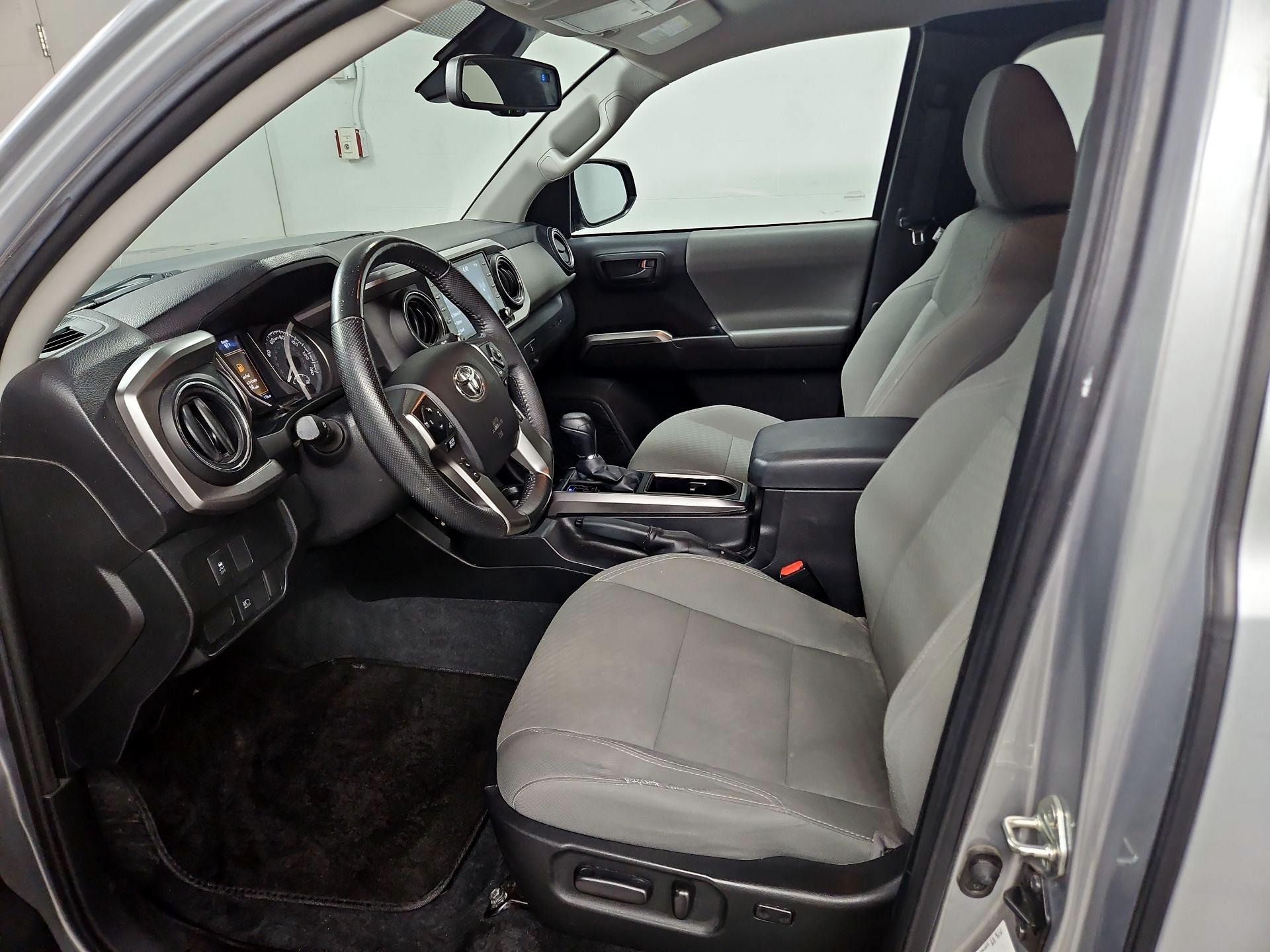 Thumbnail: 2020 Toyota Tacoma - 11