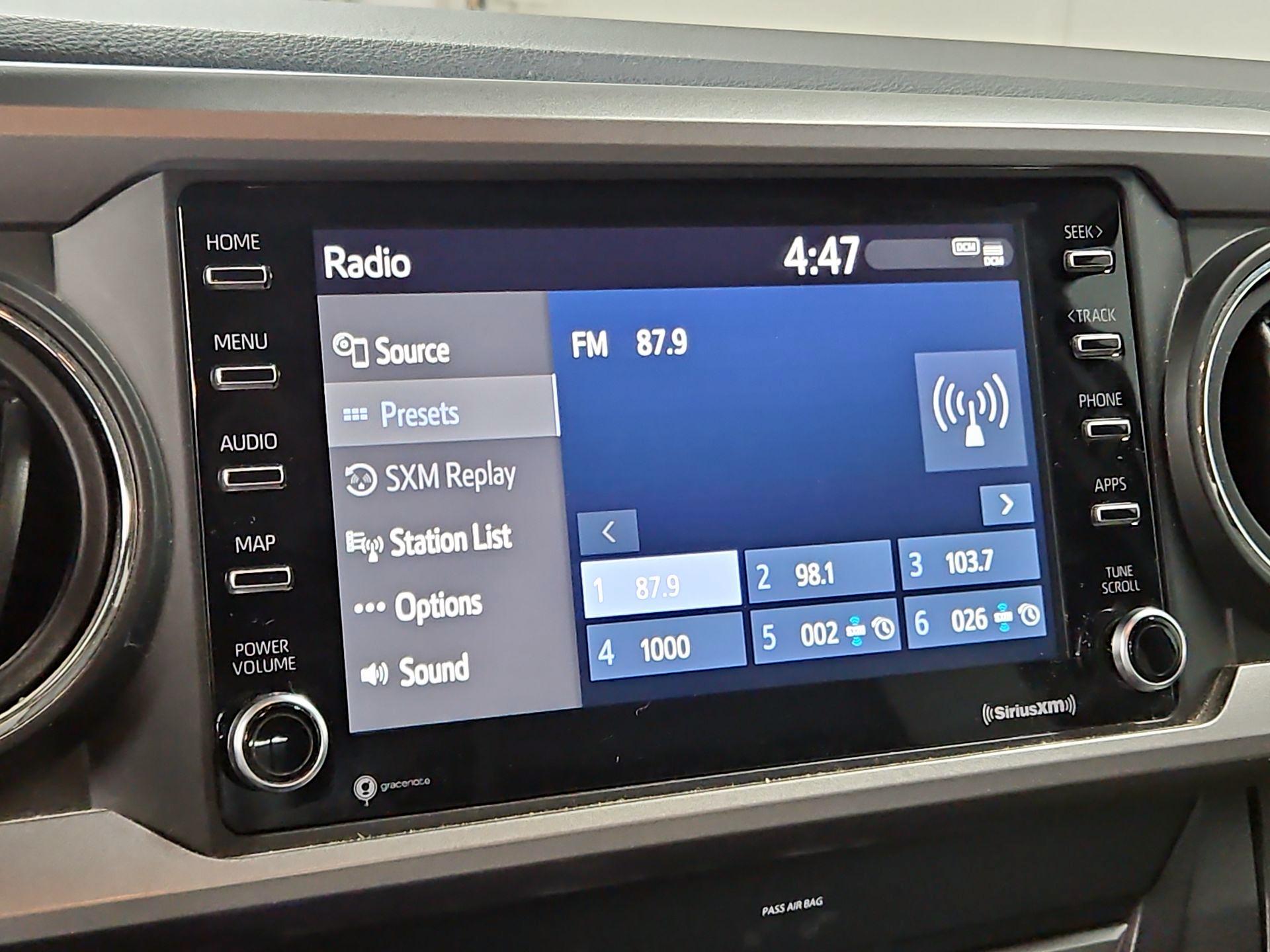 Thumbnail: 2020 Toyota Tacoma - 15