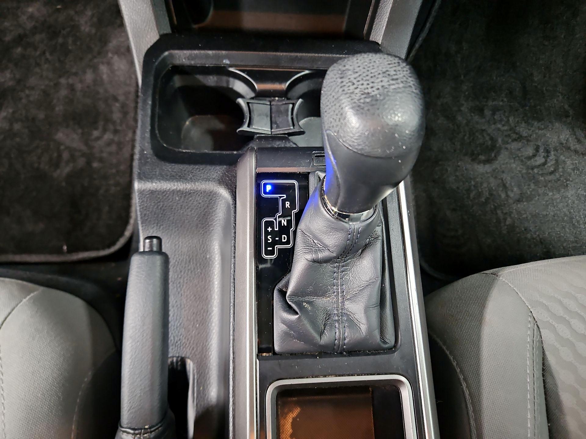 Thumbnail: 2020 Toyota Tacoma - 17