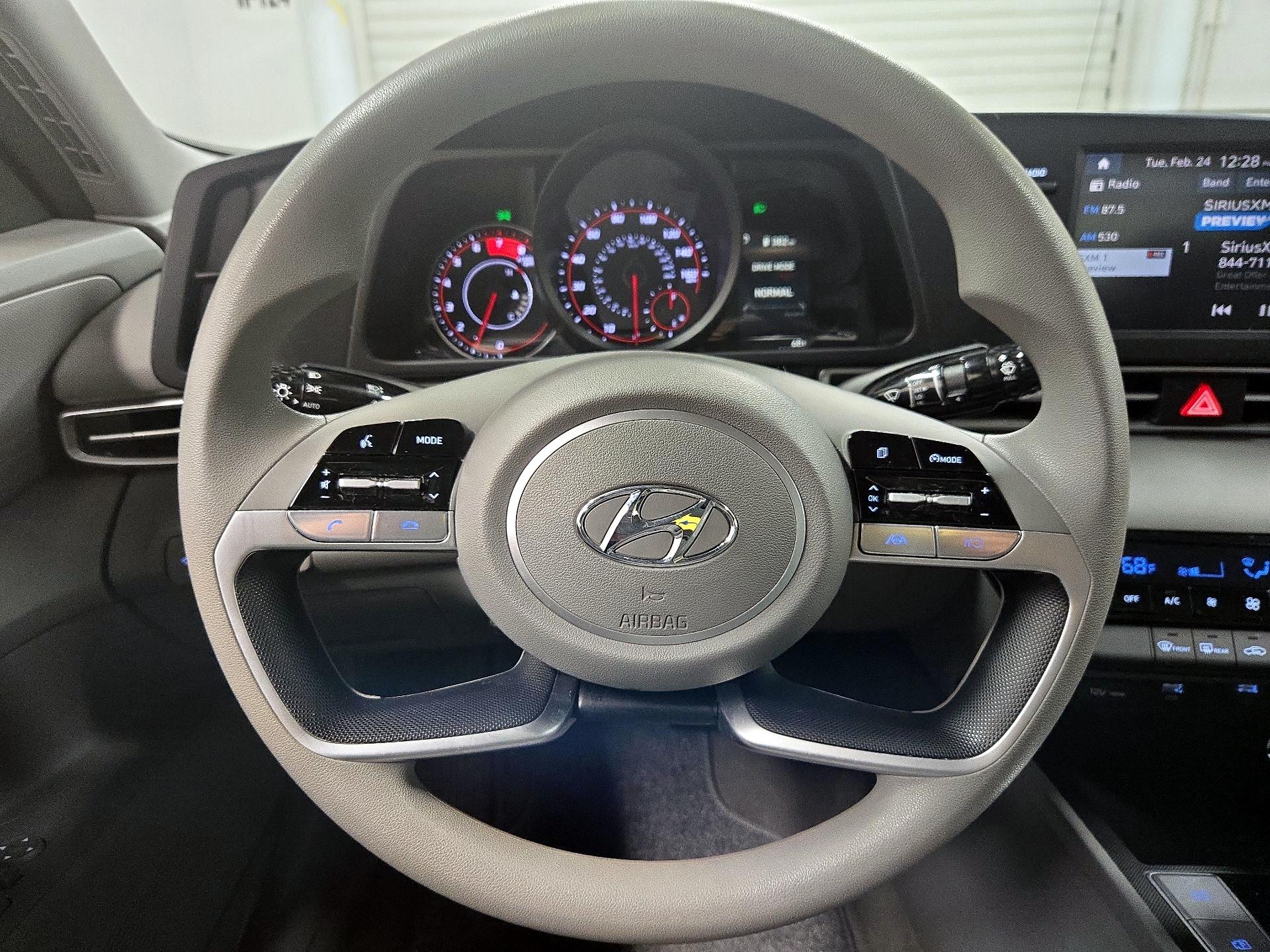 Thumbnail: 2023 Hyundai Elantra - 10