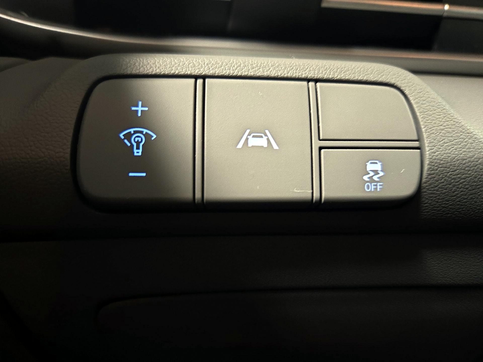 Thumbnail: 2023 Hyundai Elantra - 13