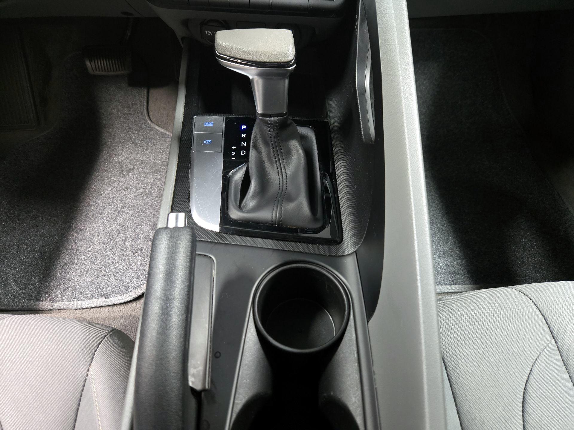 Thumbnail: 2023 Hyundai Elantra - 17