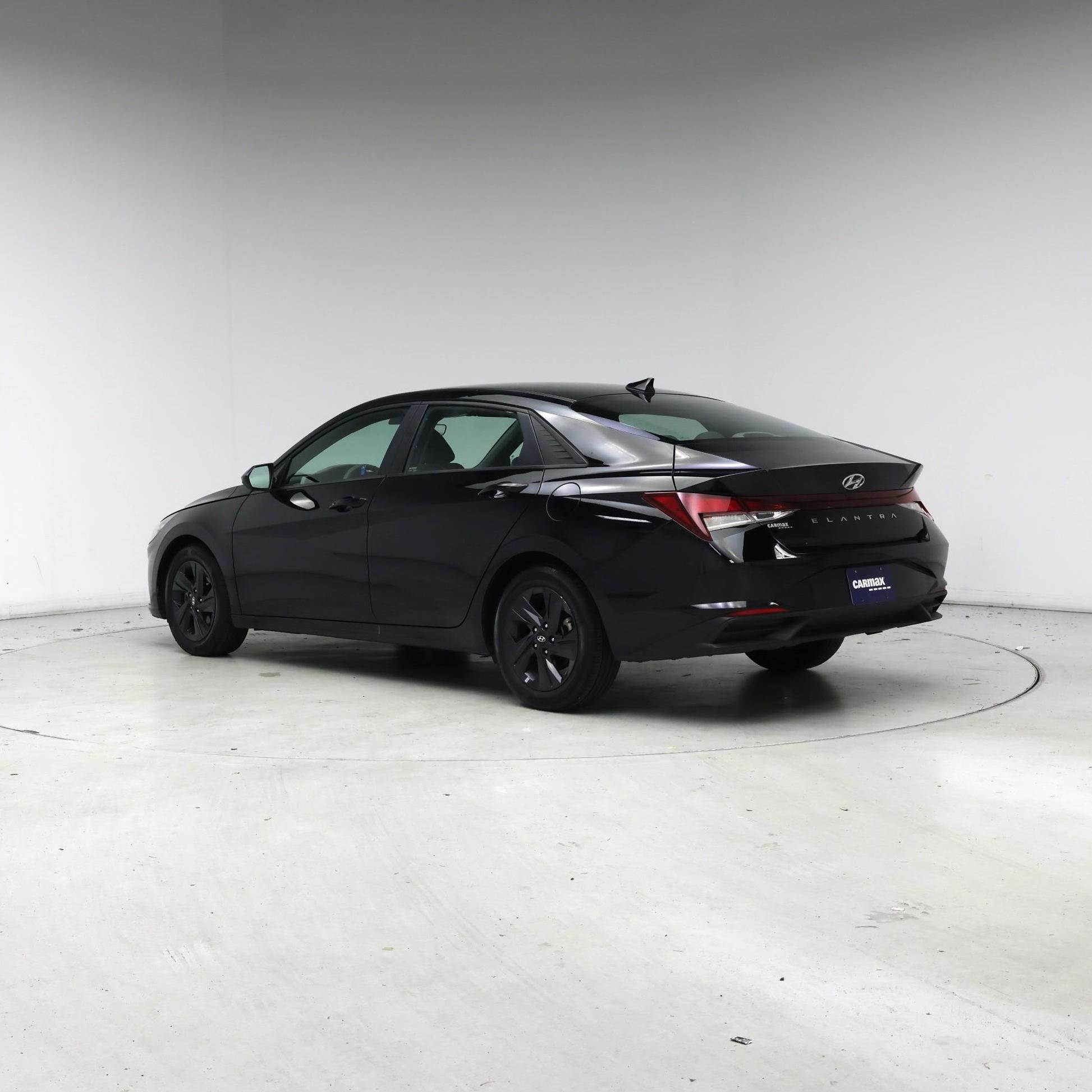 Thumbnail: 2023 Hyundai Elantra - 2