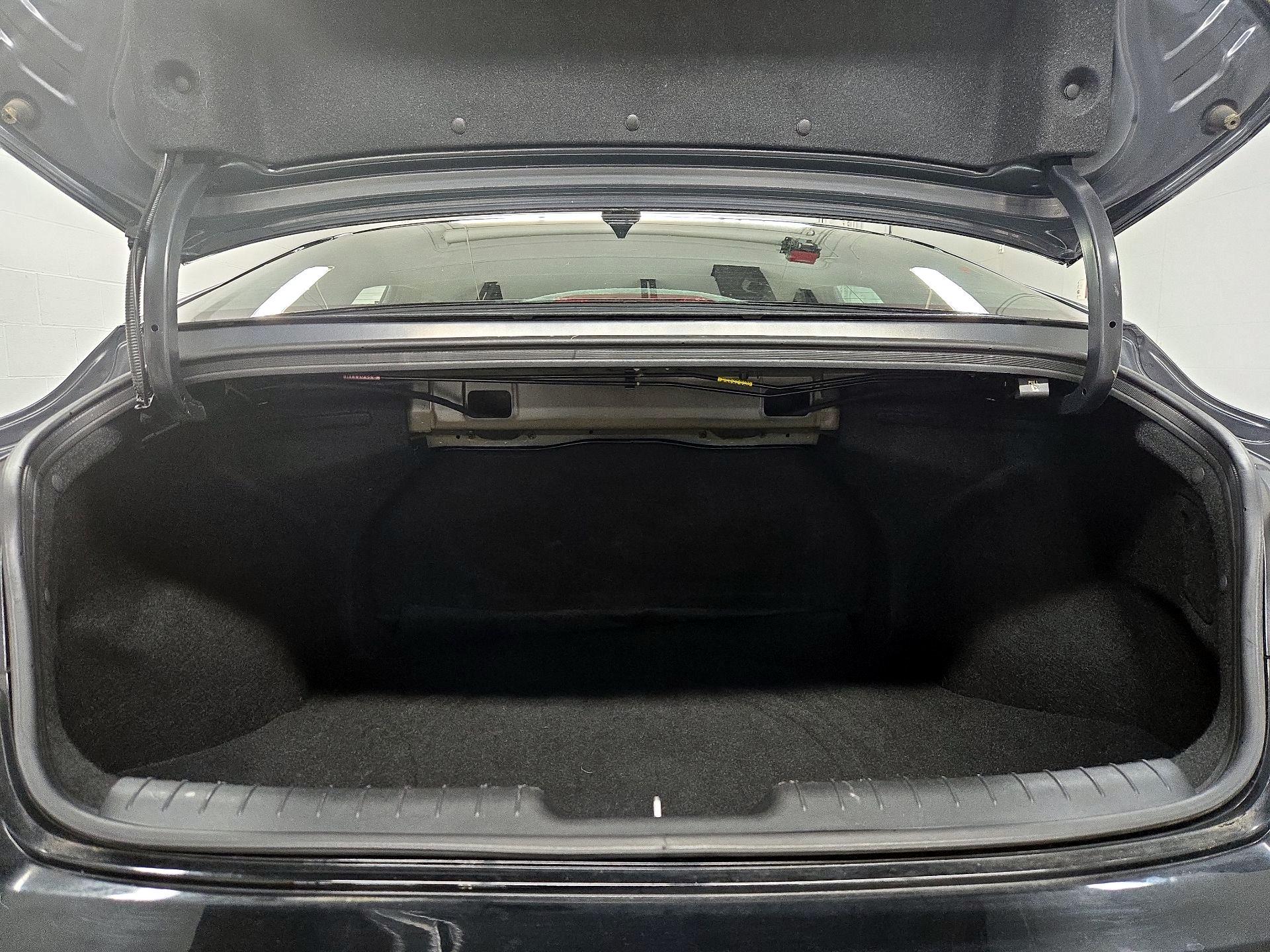 Thumbnail: 2023 Hyundai Elantra - 20