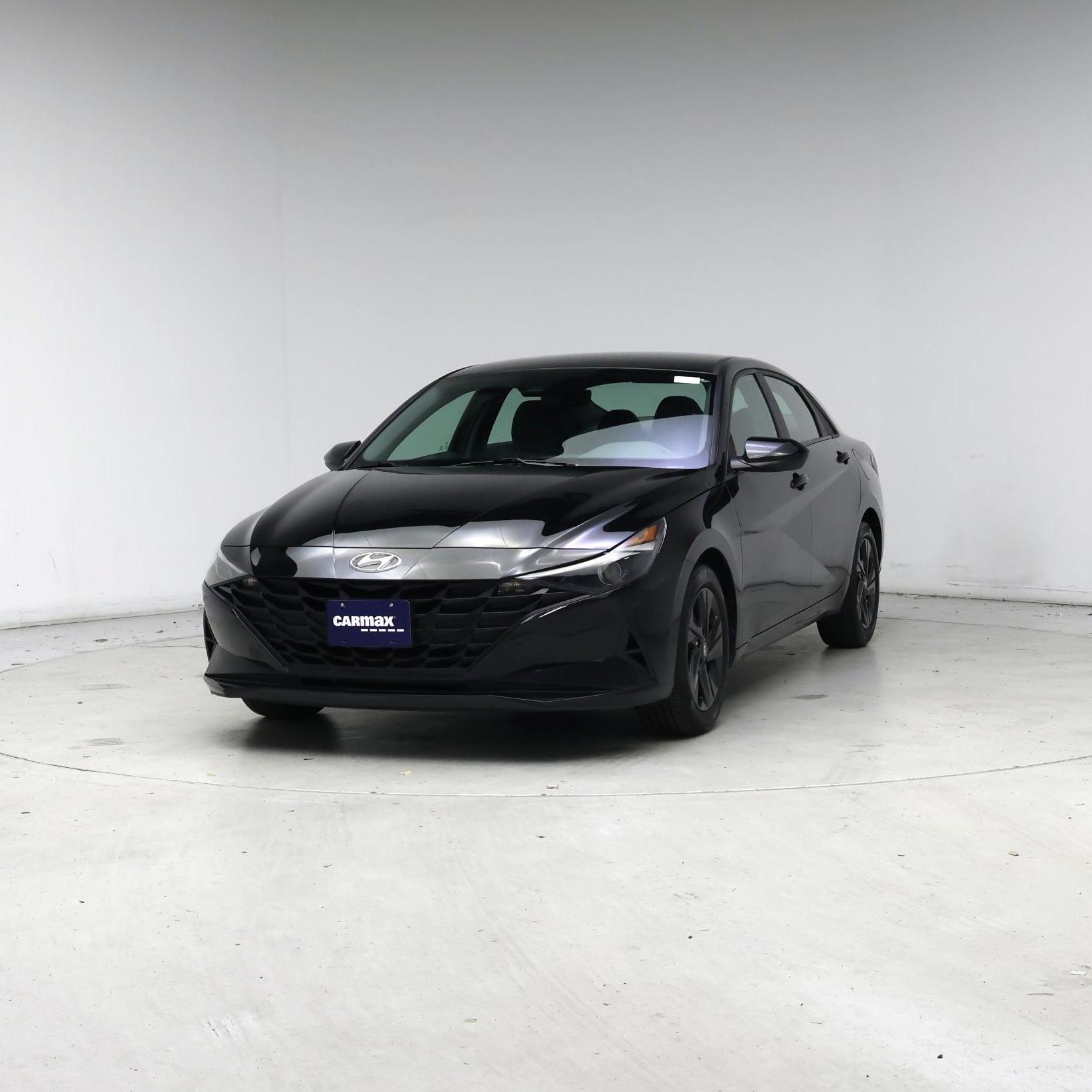 Thumbnail: 2023 Hyundai Elantra - 4