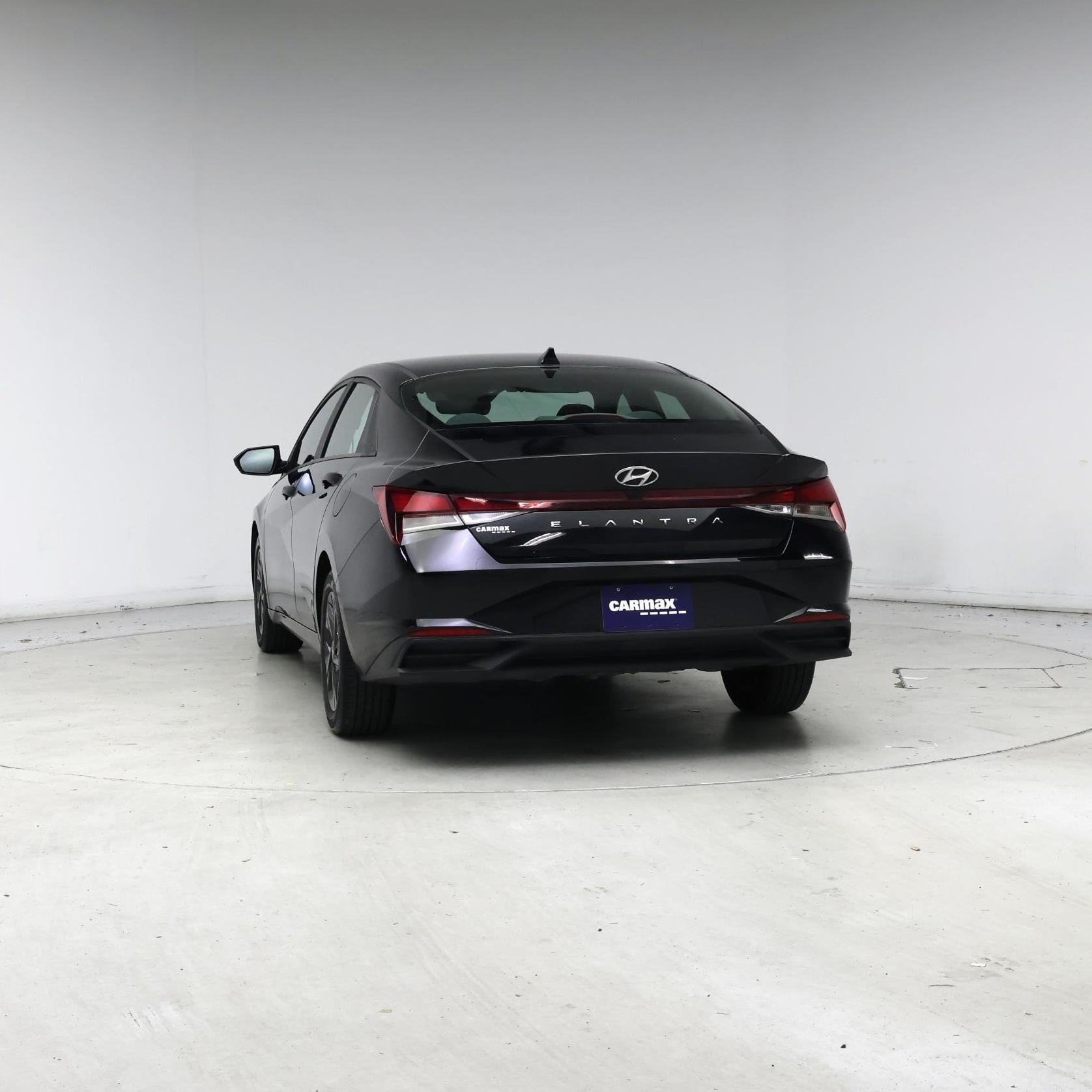 Thumbnail: 2023 Hyundai Elantra - 6