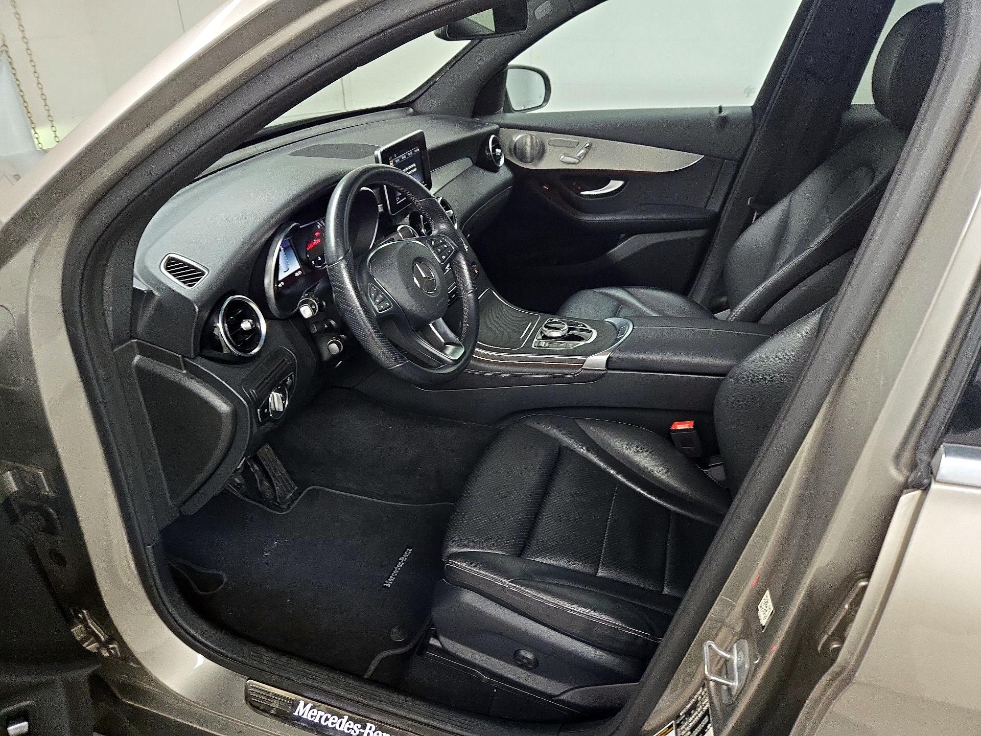 Thumbnail: 2019 Mercedes-Benz GLC - 11