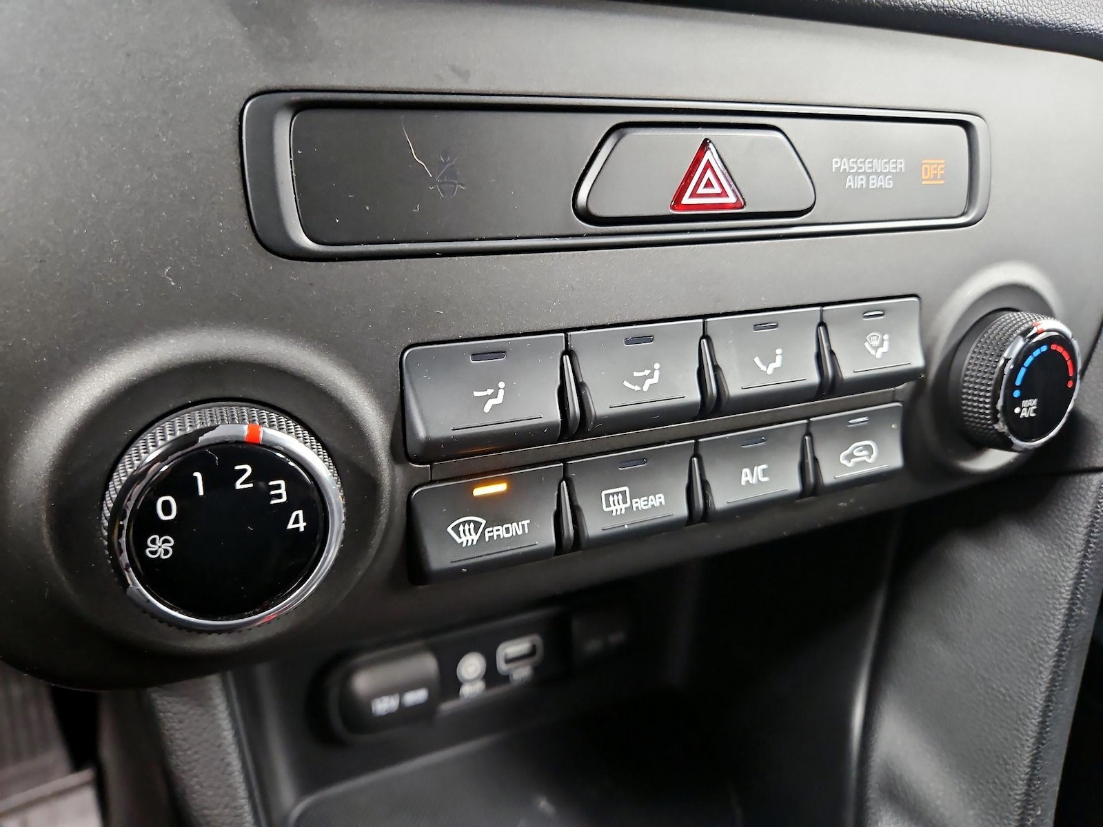 2018 Kia Sportage LX - Photo 17