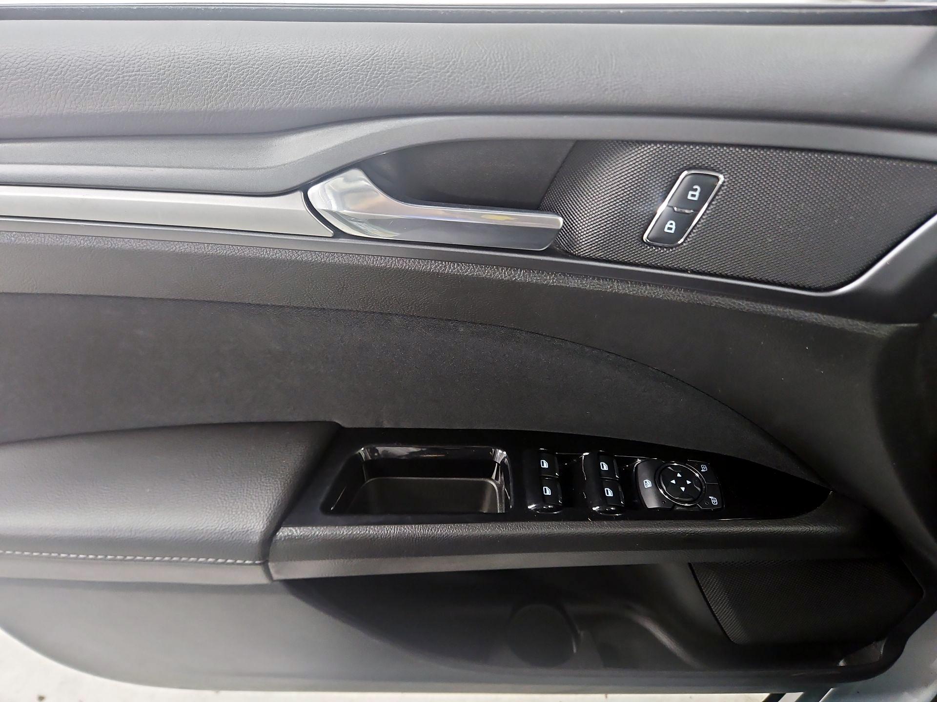 Thumbnail: 2014 Ford Fusion - 12