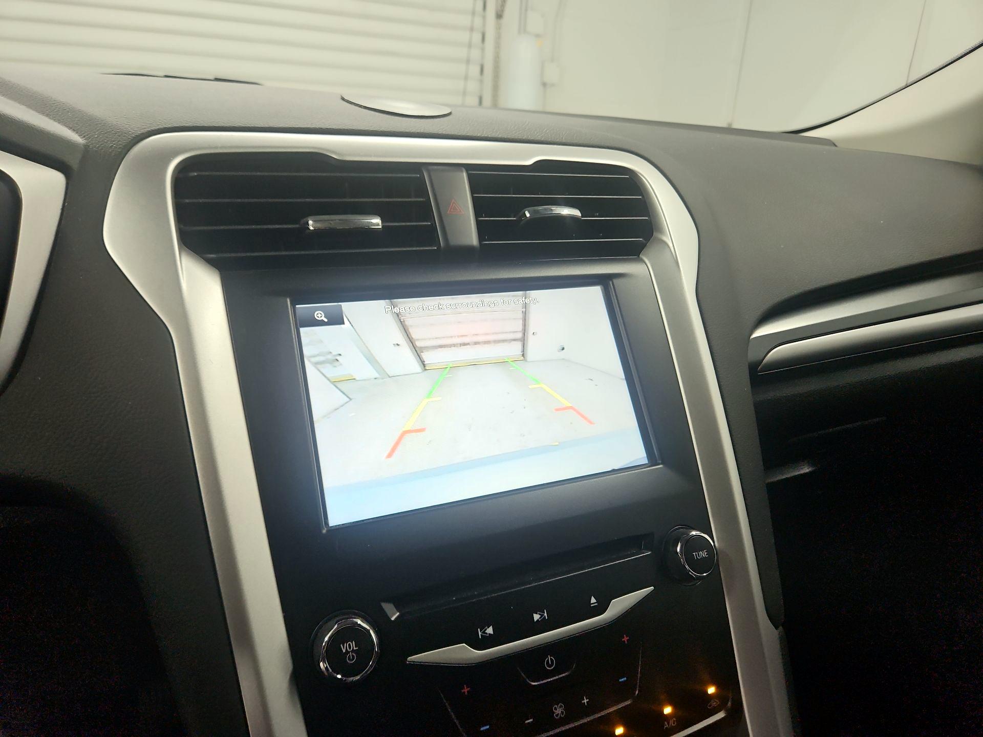 Thumbnail: 2014 Ford Fusion - 14