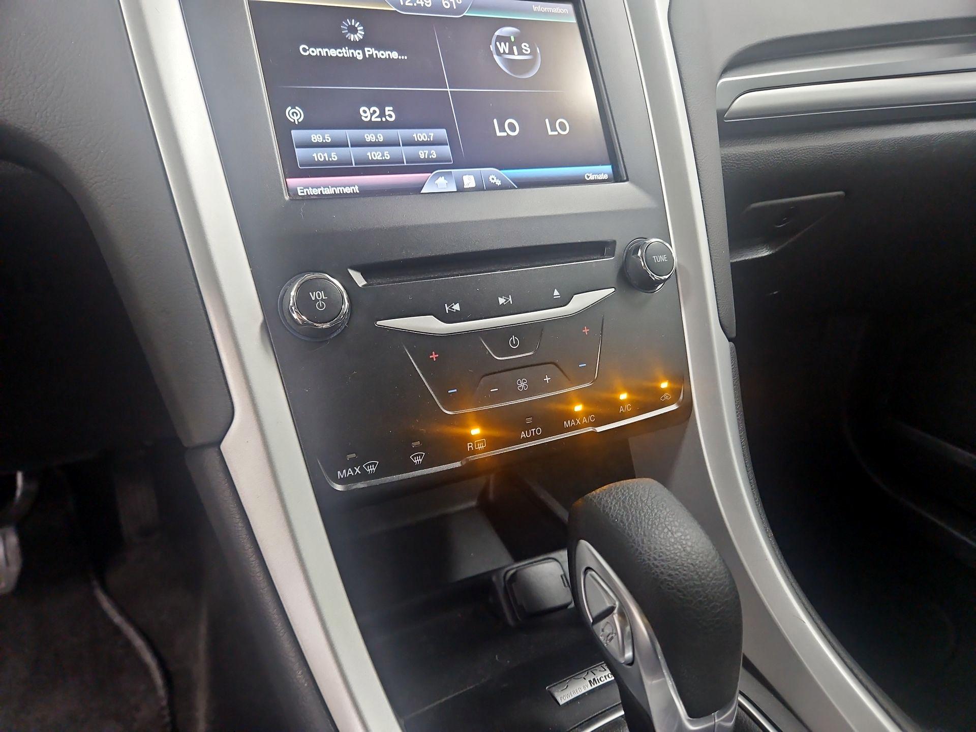 Thumbnail: 2014 Ford Fusion - 16