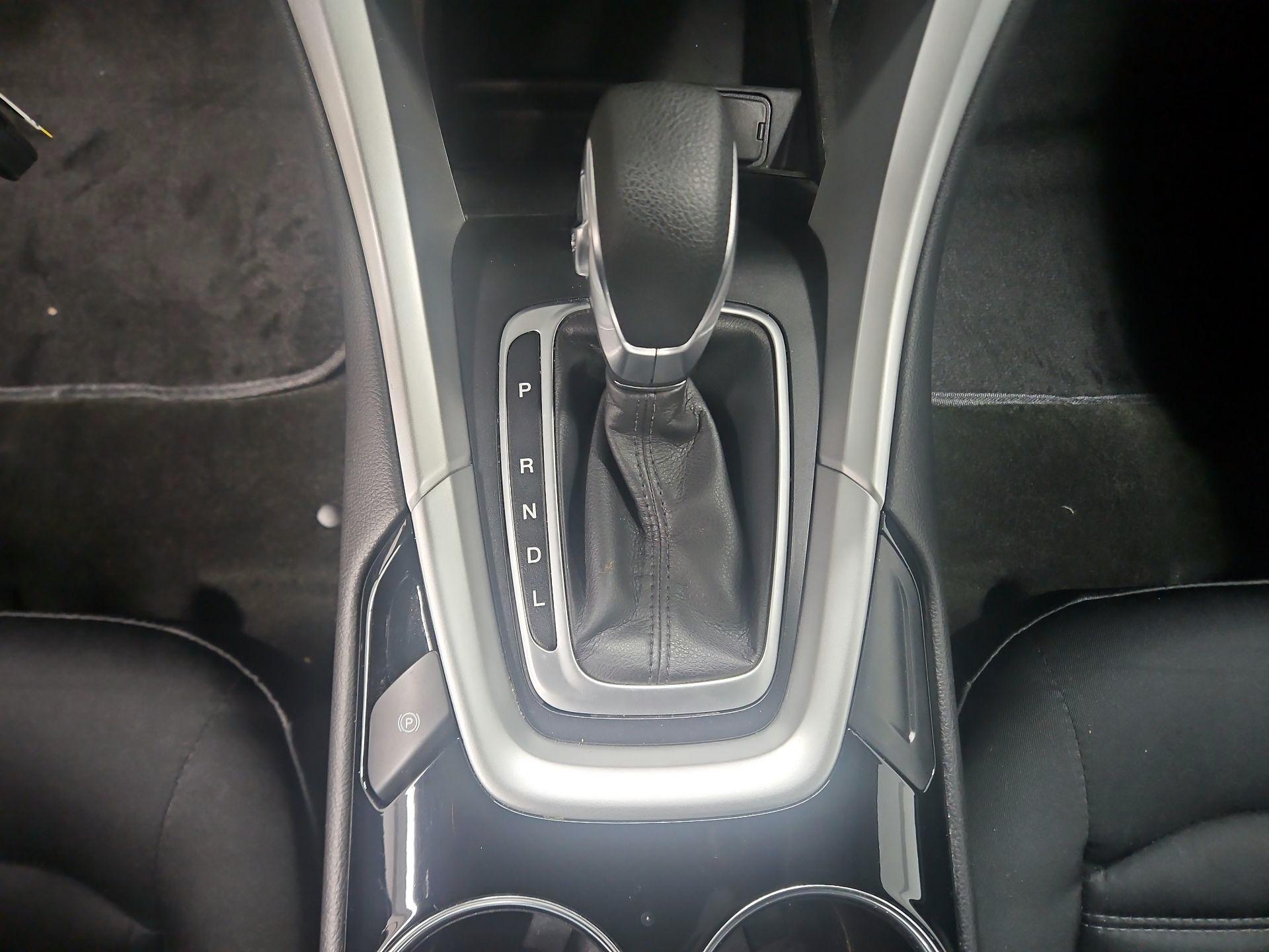 Thumbnail: 2014 Ford Fusion - 17